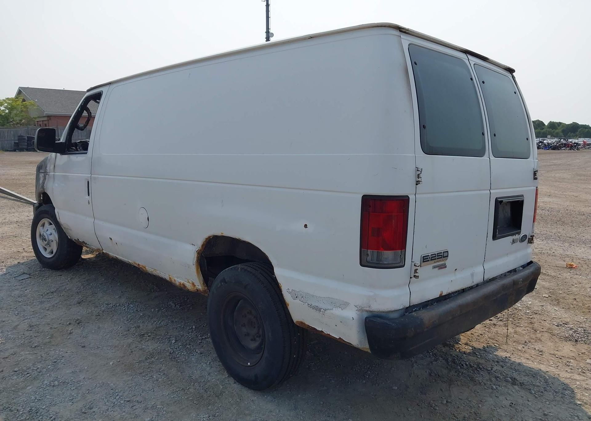 2011 FORD E-250 COMMERCIAL