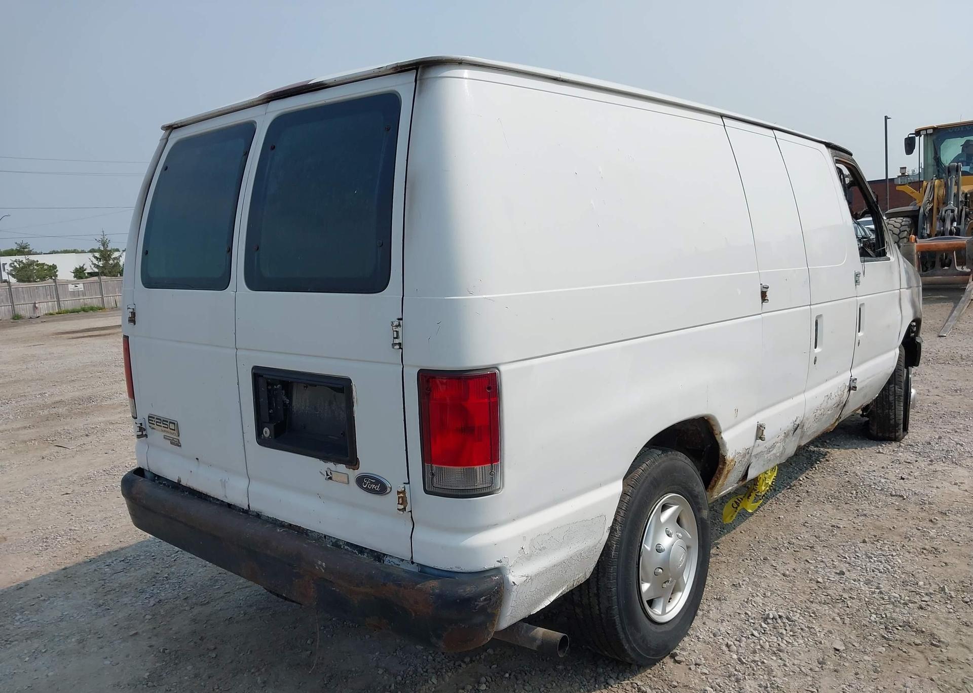 2011 FORD E-250 COMMERCIAL
