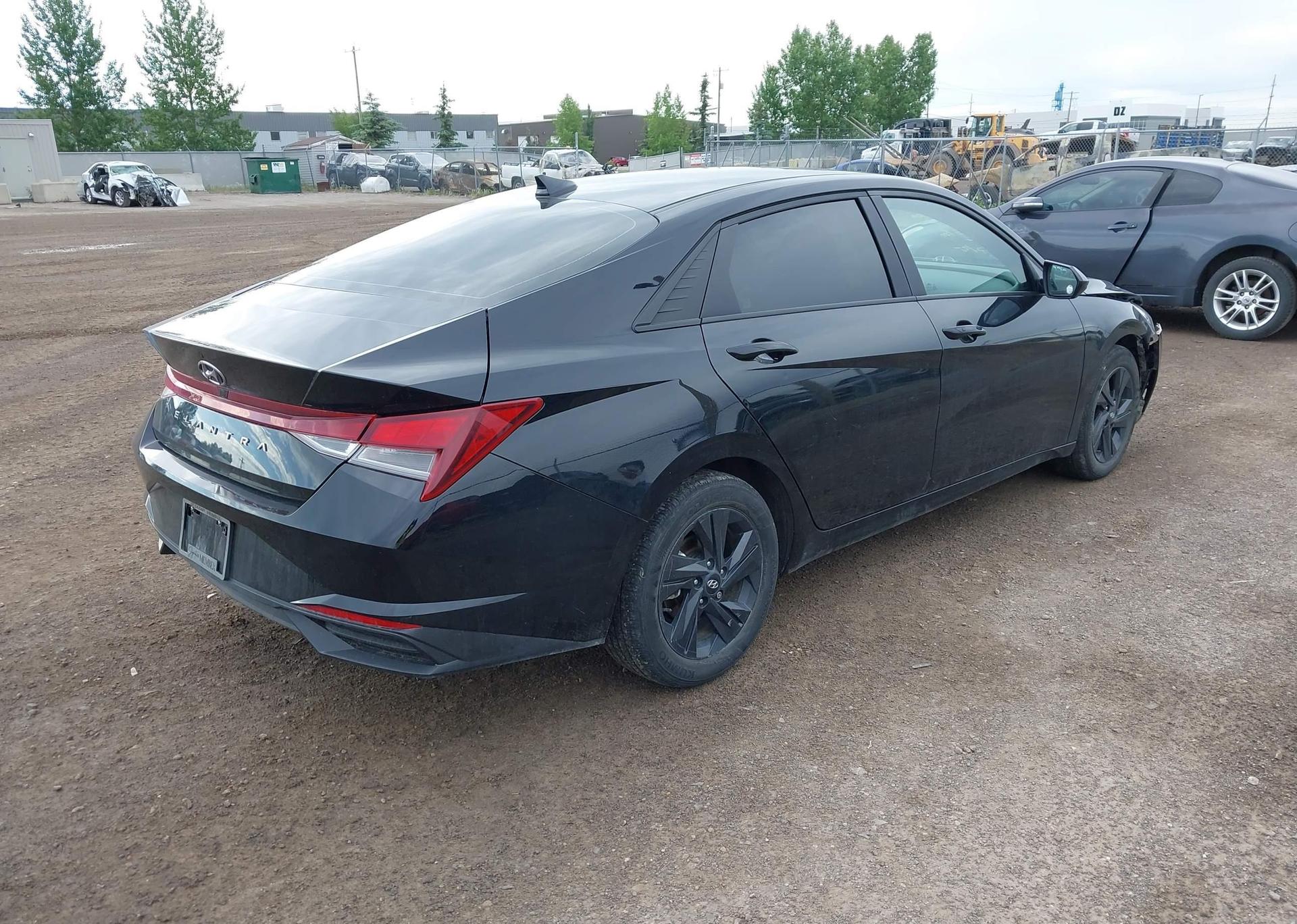 2022 HYUNDAI ELANTRA SEL