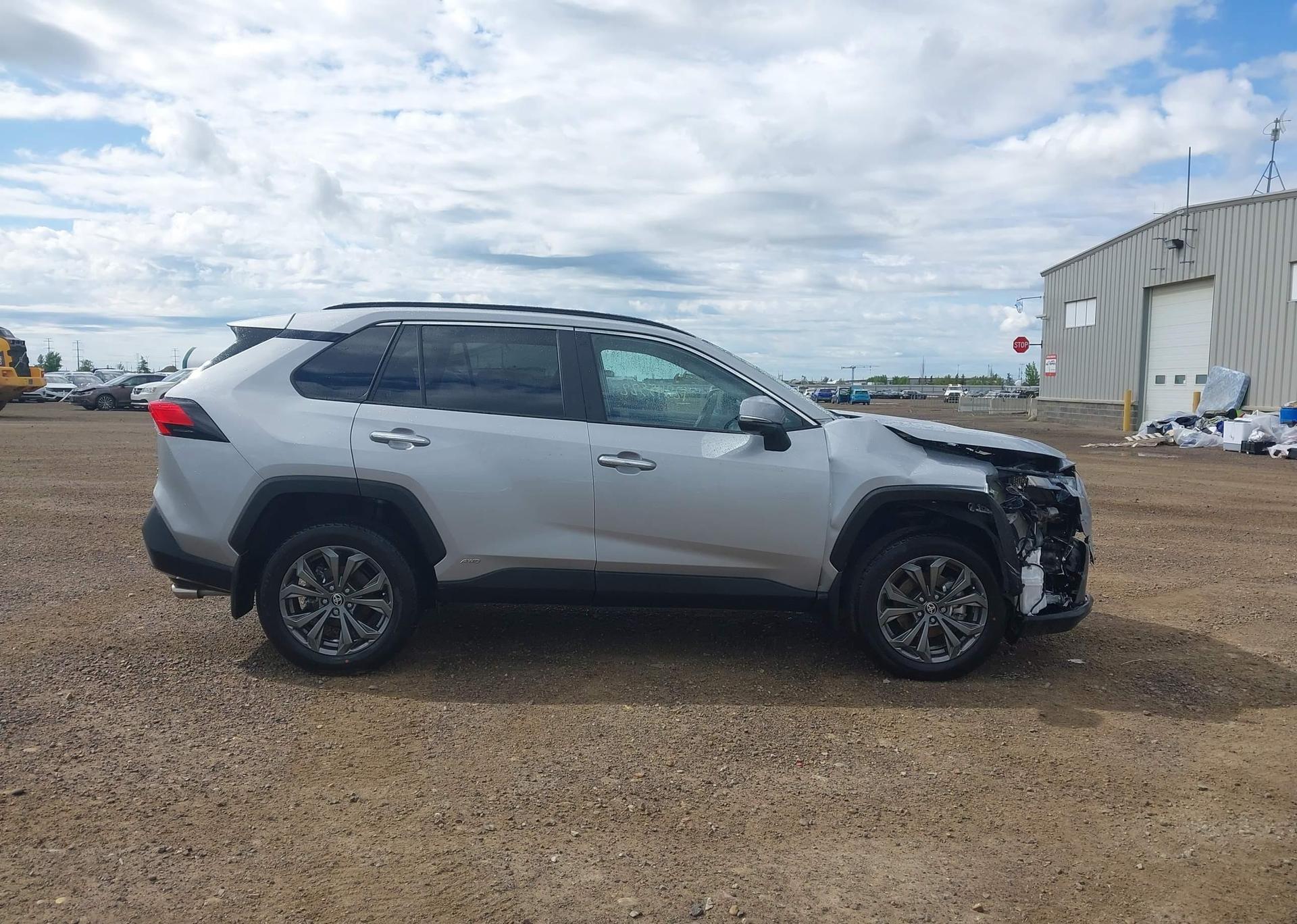 2024 TOYOTA RAV4 LIMITED