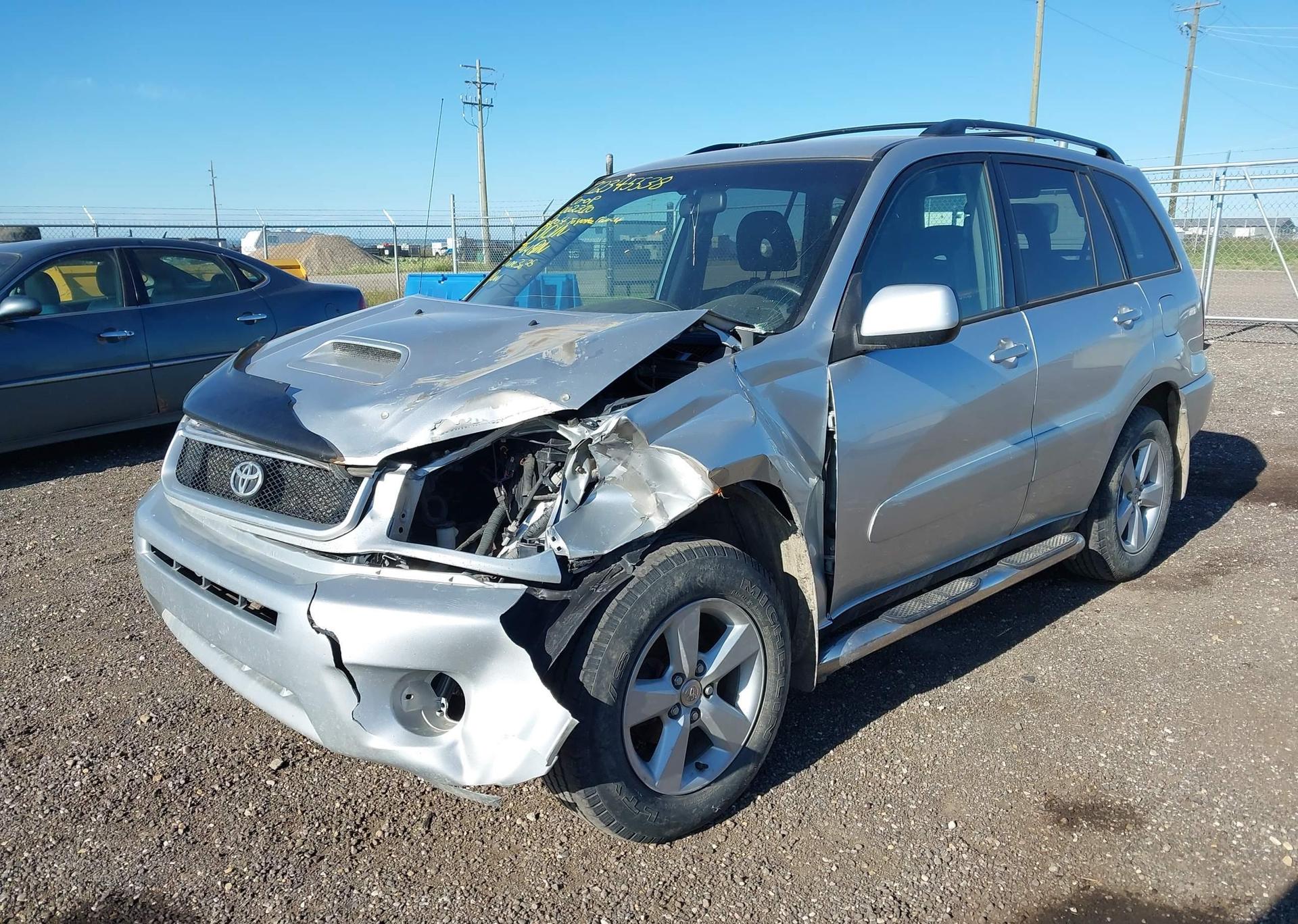 2004 TOYOTA RAV4