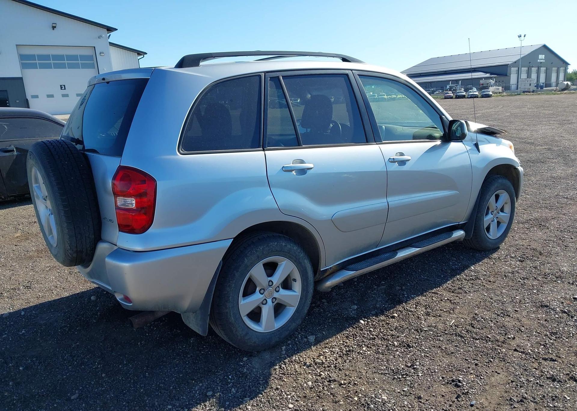 2004 TOYOTA RAV4