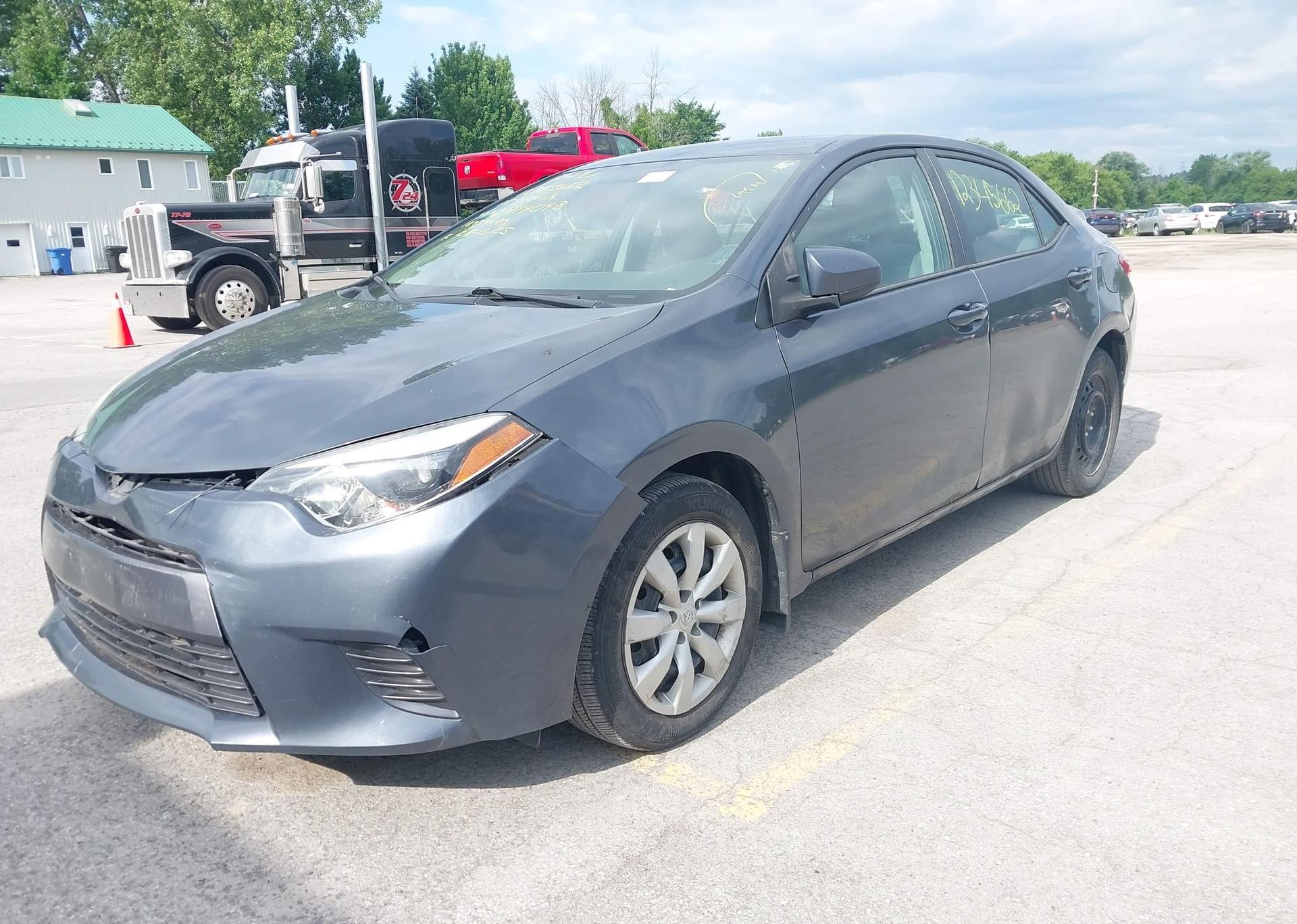 2015 TOYOTA COROLLA
