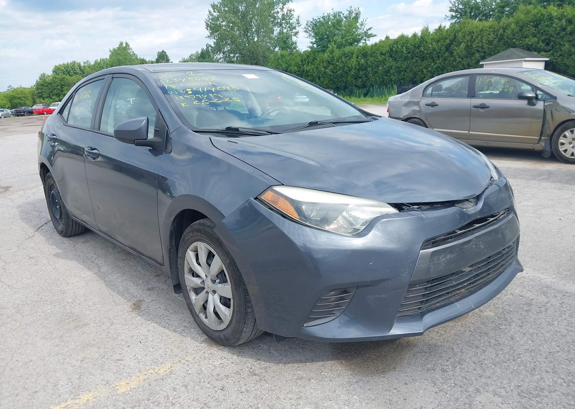 2015 TOYOTA COROLLA