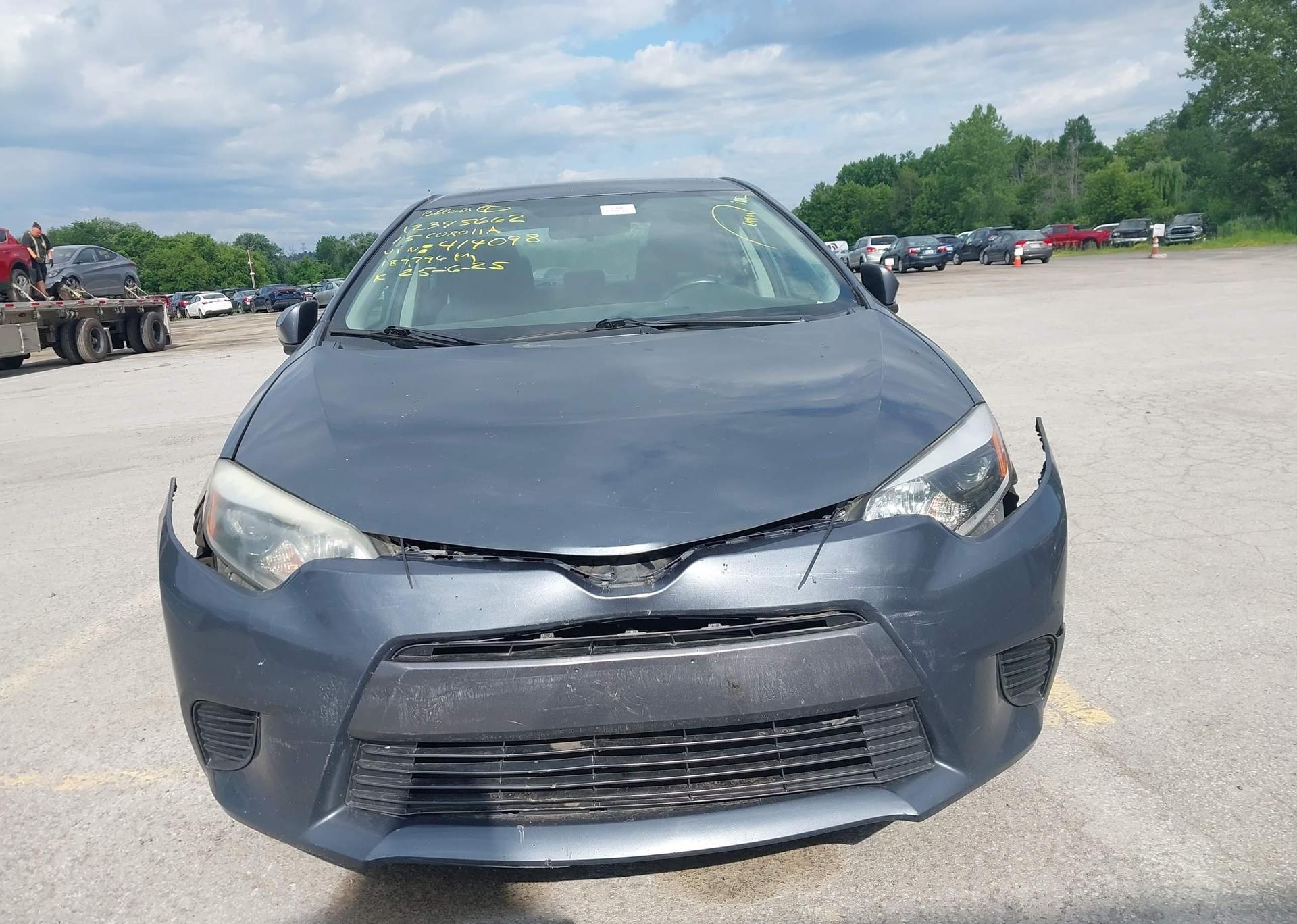 2015 TOYOTA COROLLA