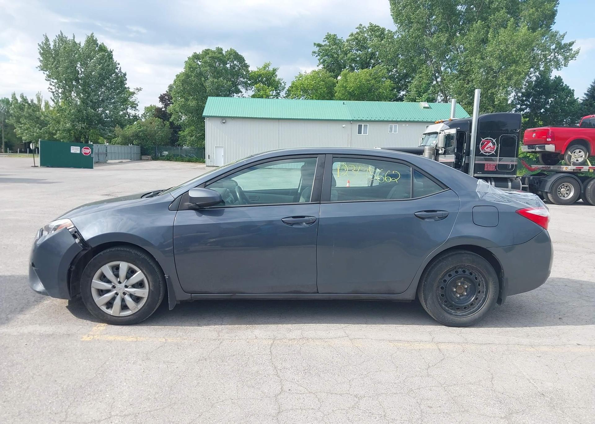 2015 TOYOTA COROLLA