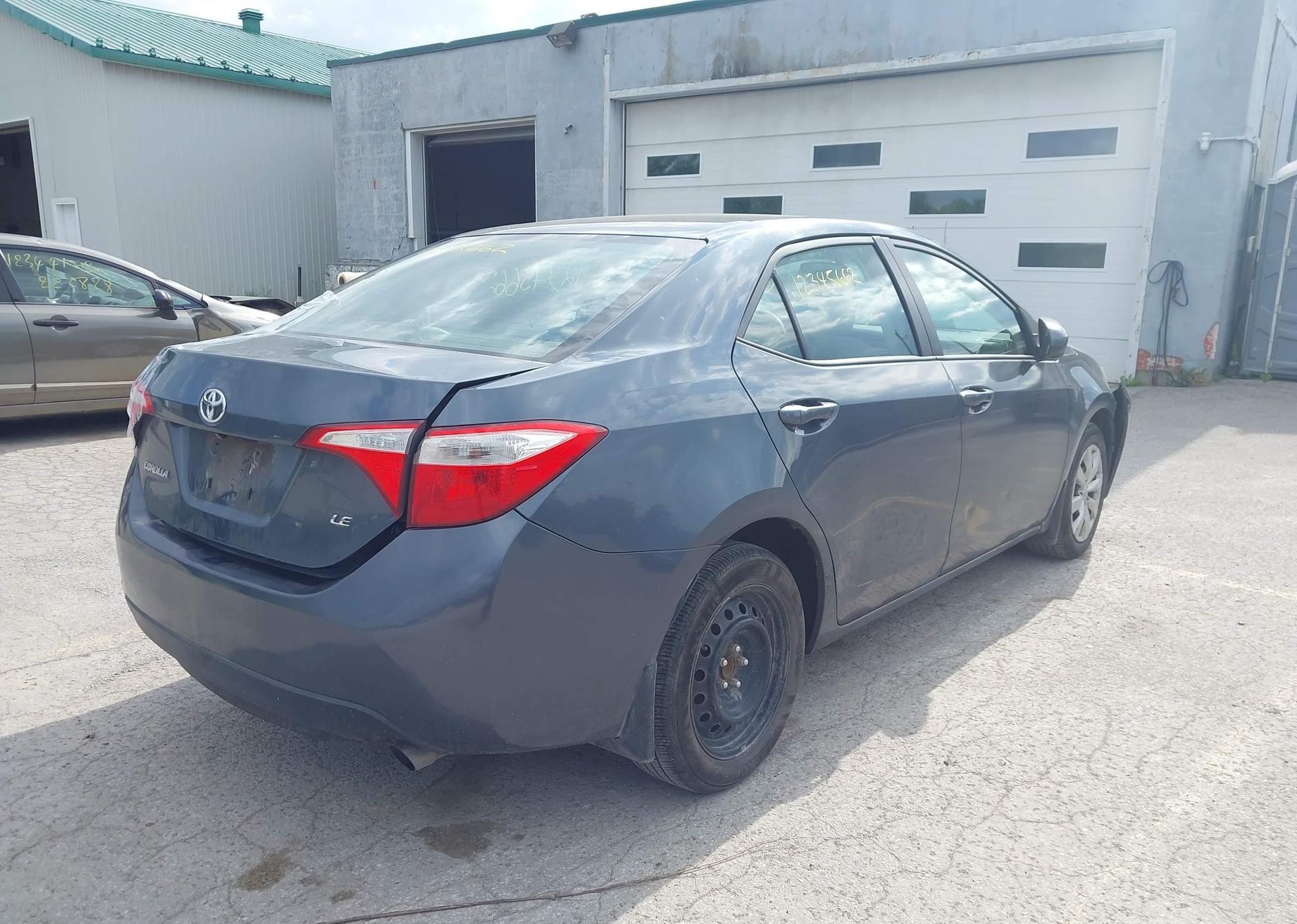 2015 TOYOTA COROLLA