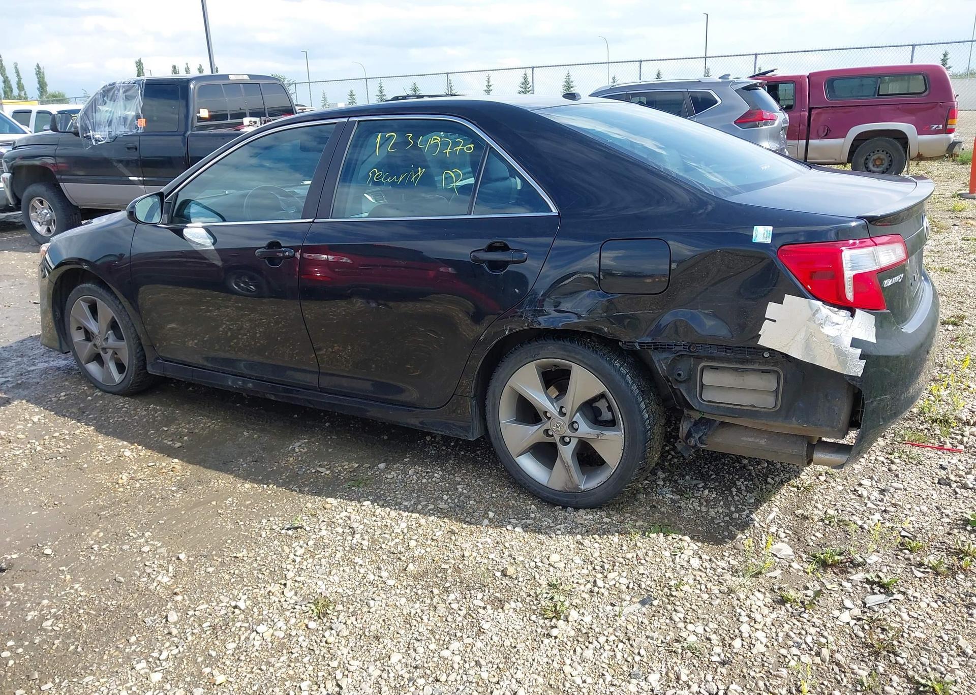 2012 TOYOTA CAMRY SE V6