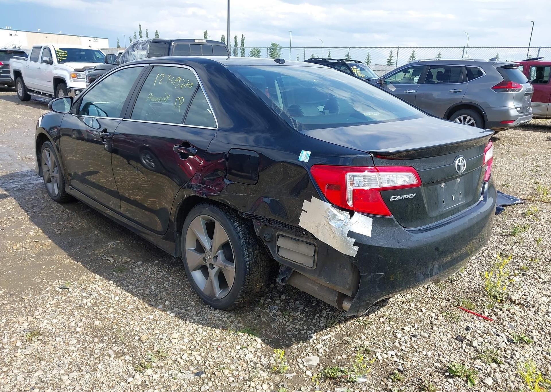 2012 TOYOTA CAMRY SE V6