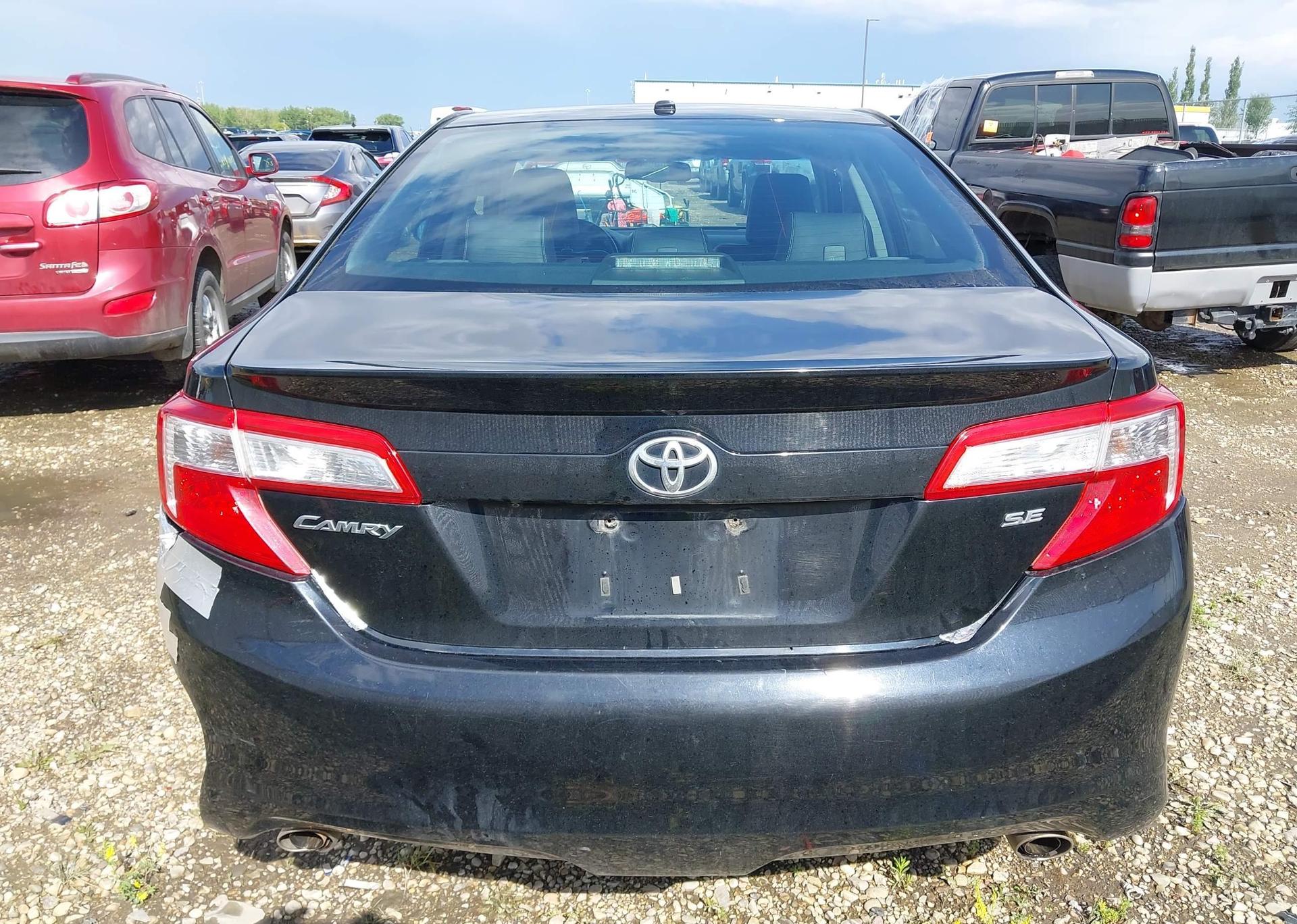 2012 TOYOTA CAMRY SE V6