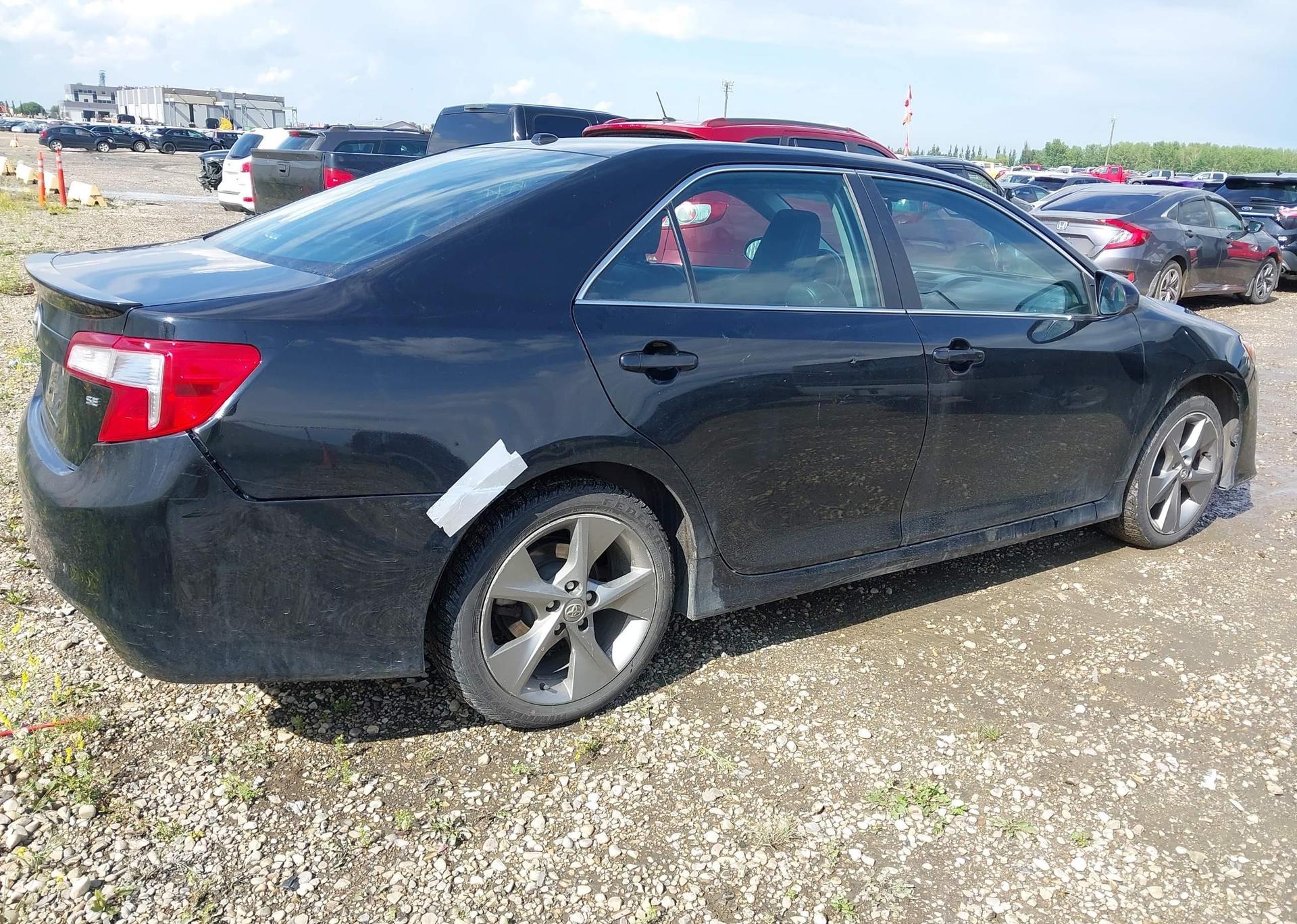 2012 TOYOTA CAMRY SE V6
