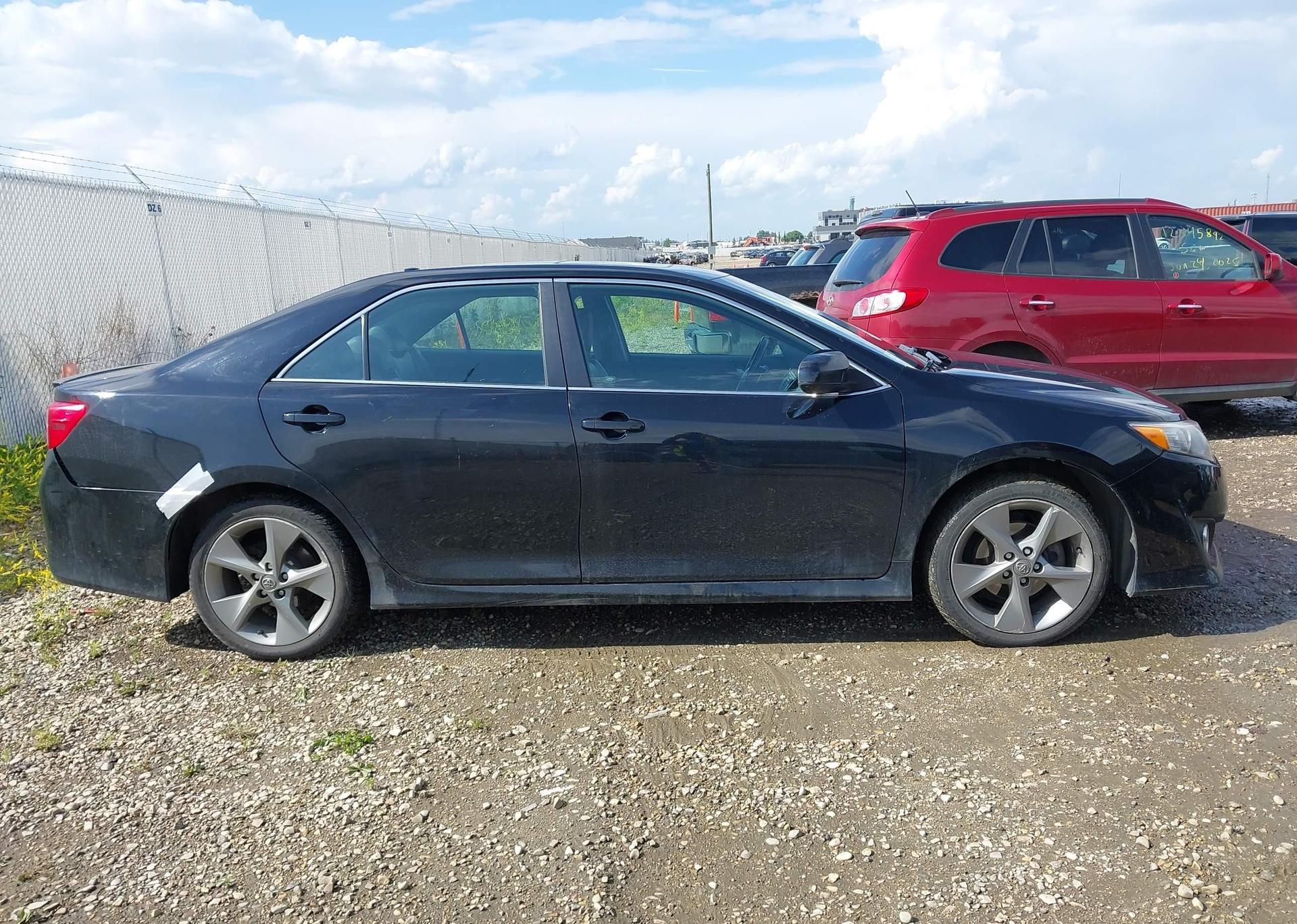 2012 TOYOTA CAMRY SE V6