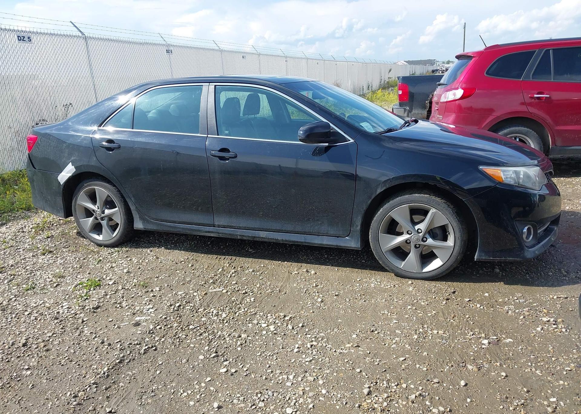 2012 TOYOTA CAMRY SE V6
