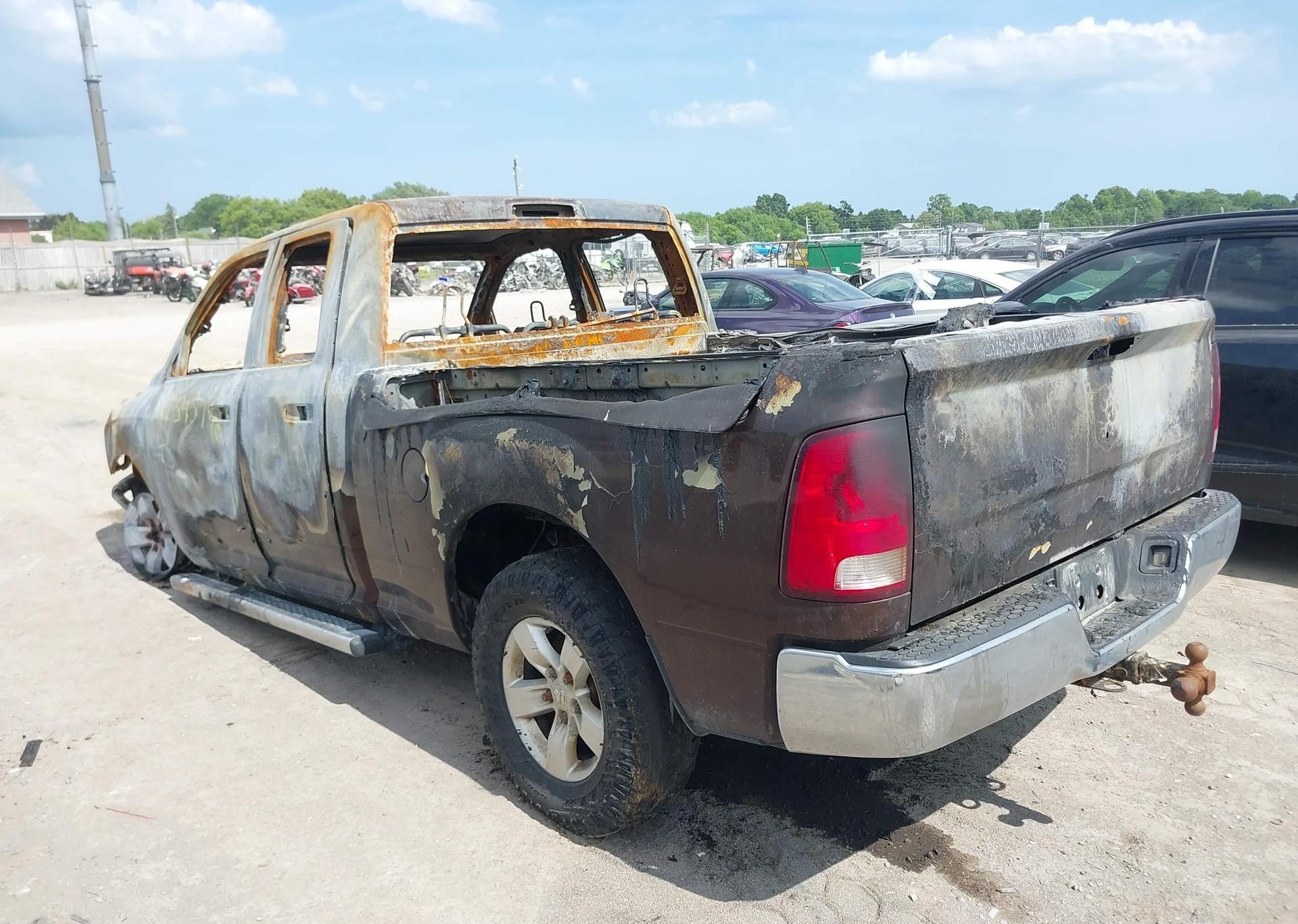 2015 RAM 1500 SLT