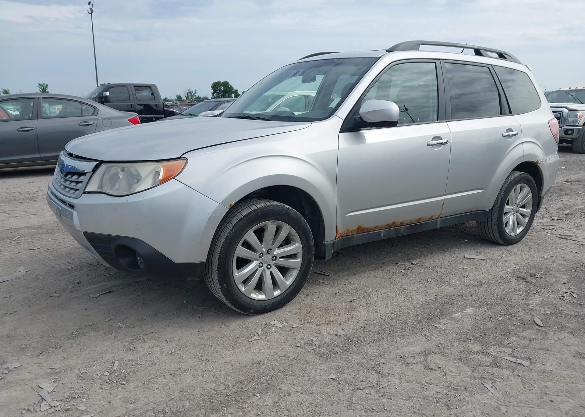 2011 SUBARU FORESTER LIMITED