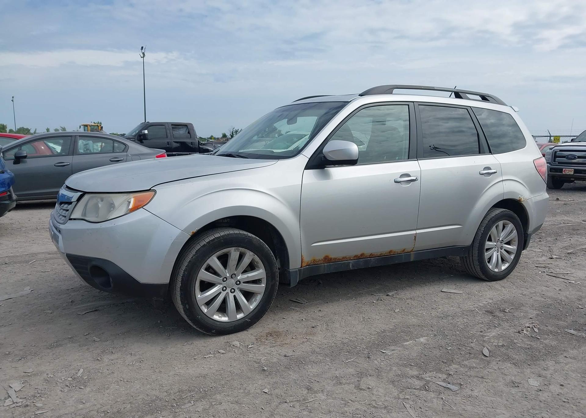 2011 SUBARU FORESTER LIMITED