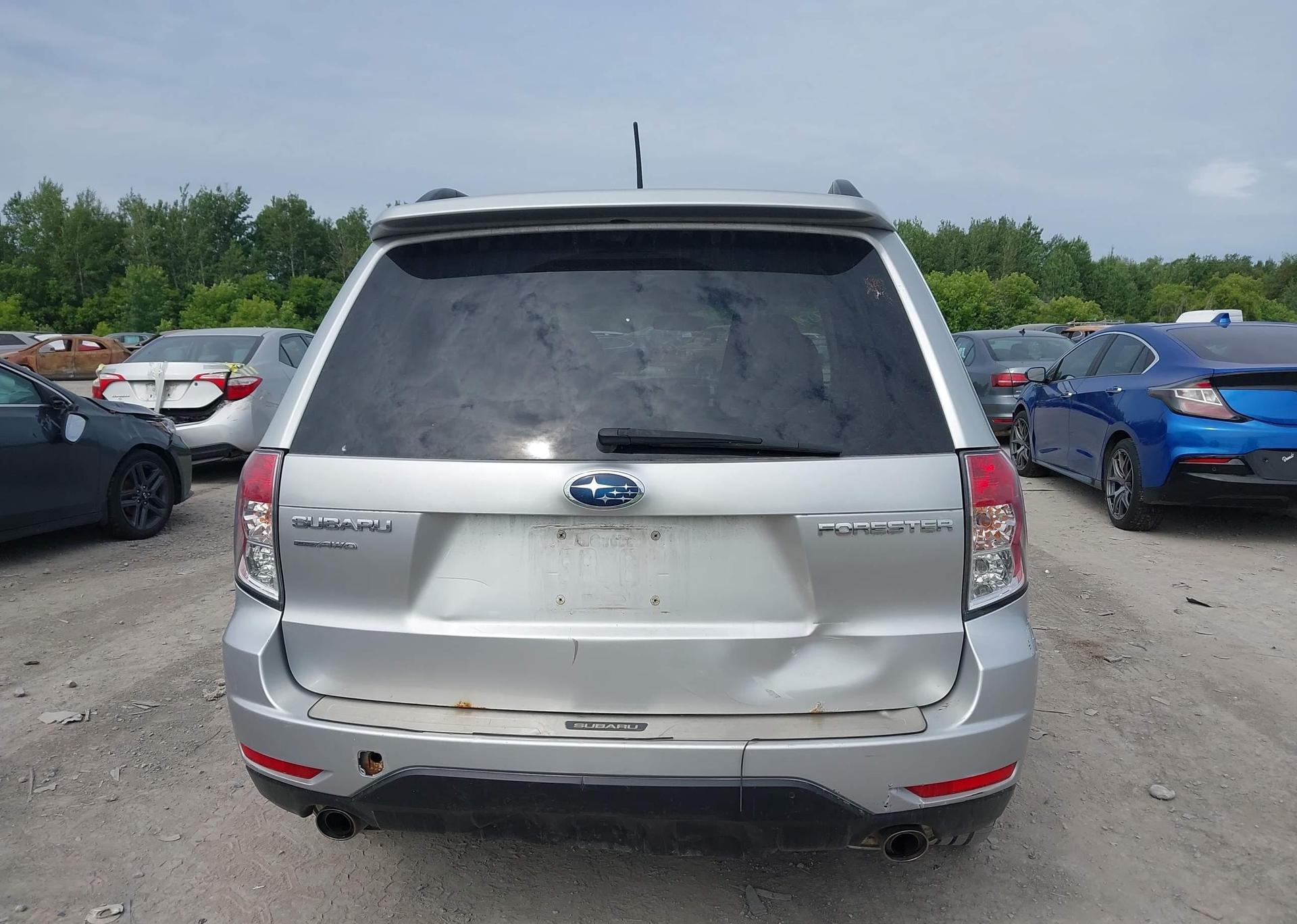 2011 SUBARU FORESTER LIMITED