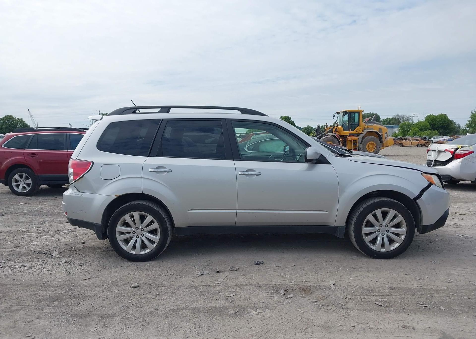 2011 SUBARU FORESTER LIMITED