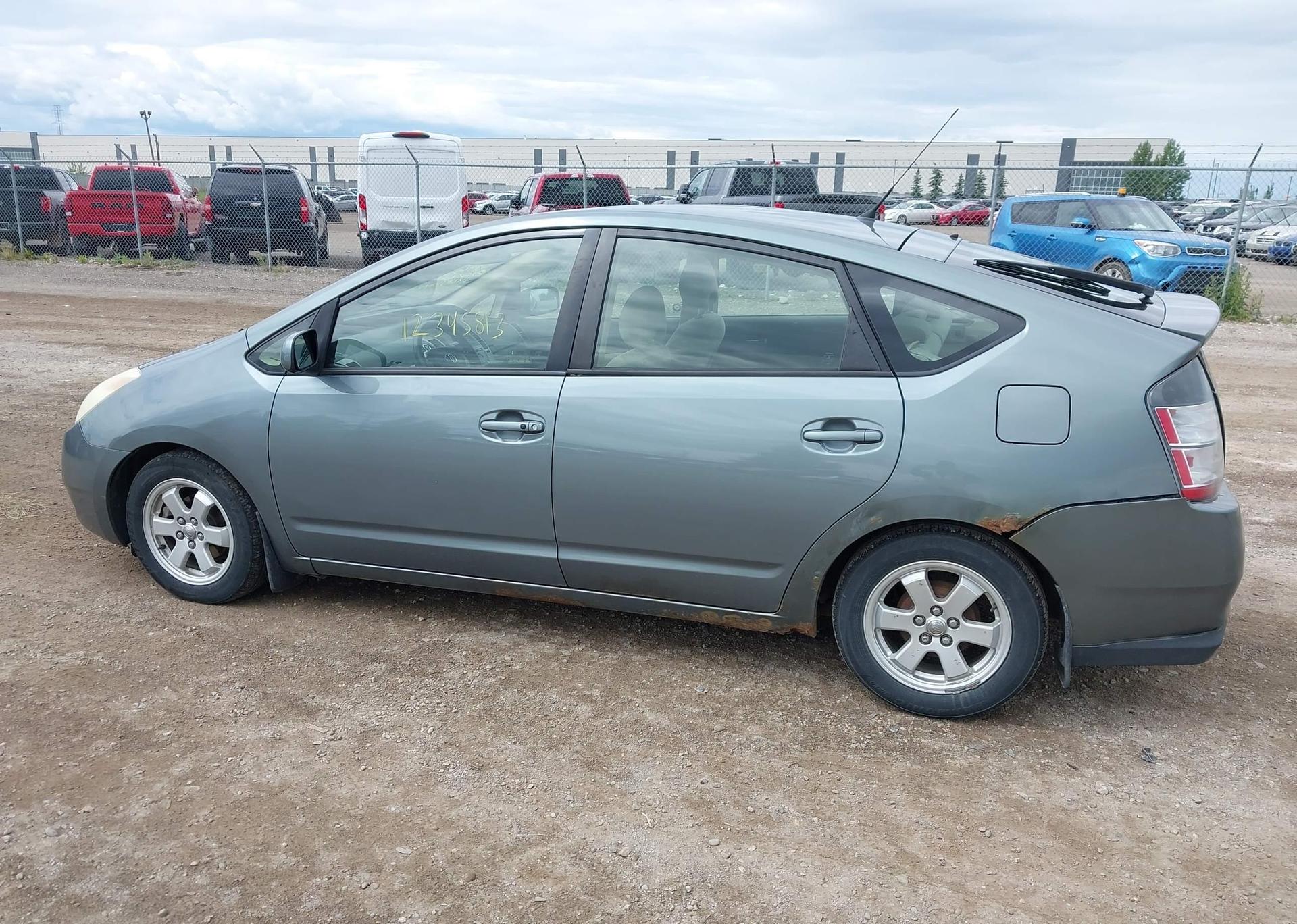 2004 TOYOTA PRIUS