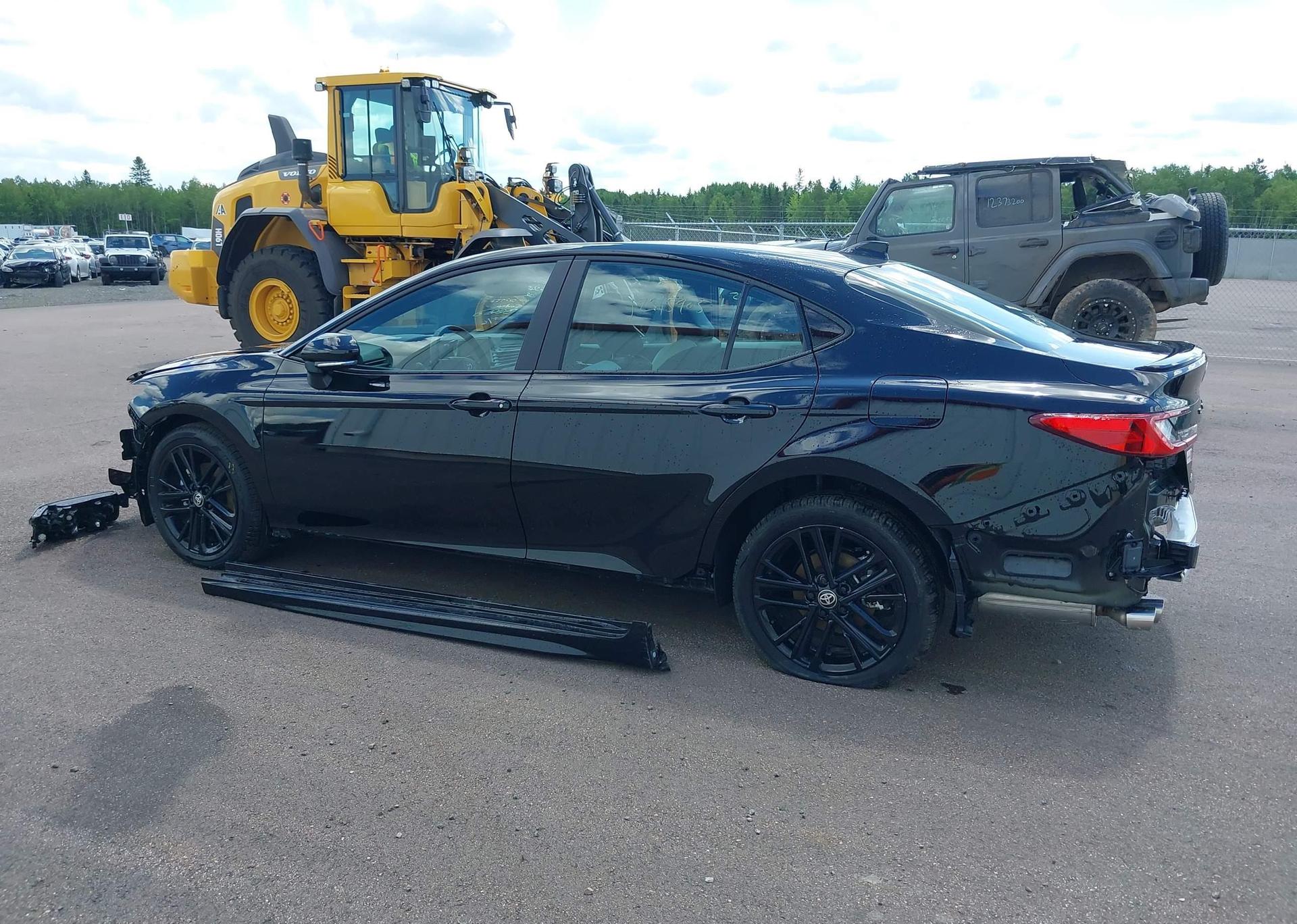 2025 TOYOTA CAMRY XSE