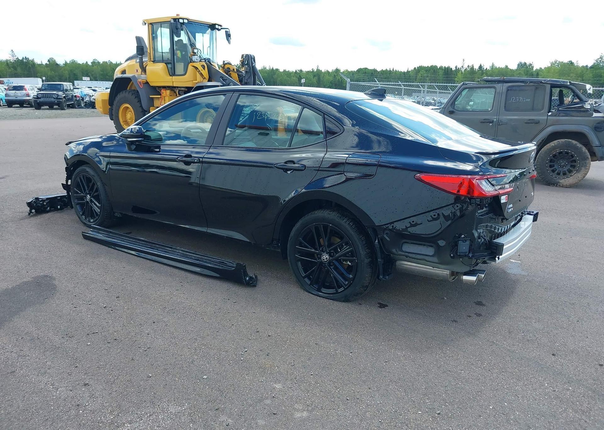 2025 TOYOTA CAMRY XSE