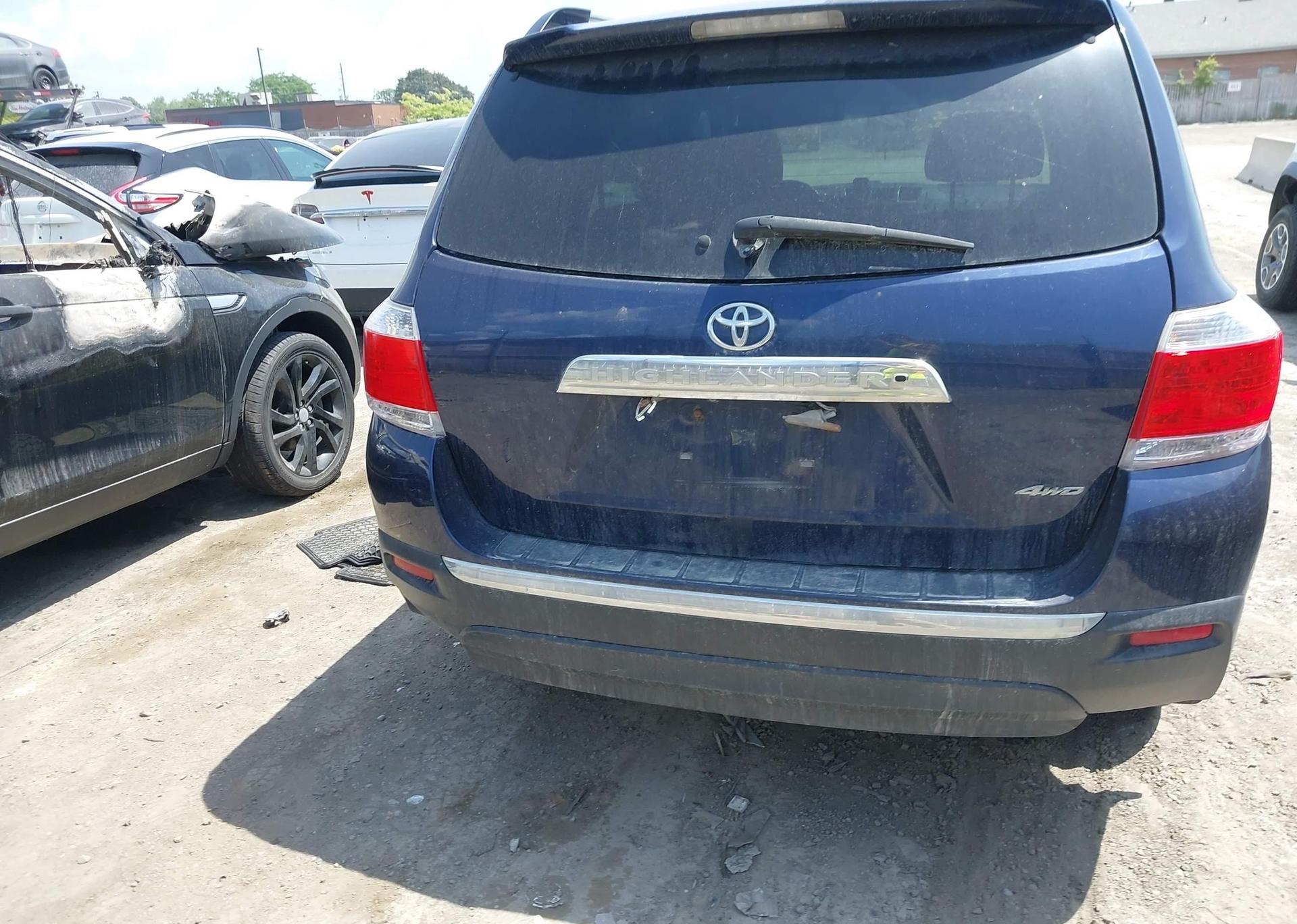 2012 TOYOTA HIGHLANDER V6 LIMITED