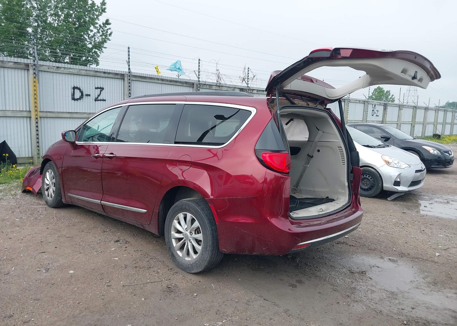 2017 CHRYSLER PACIFICA TOURING-L