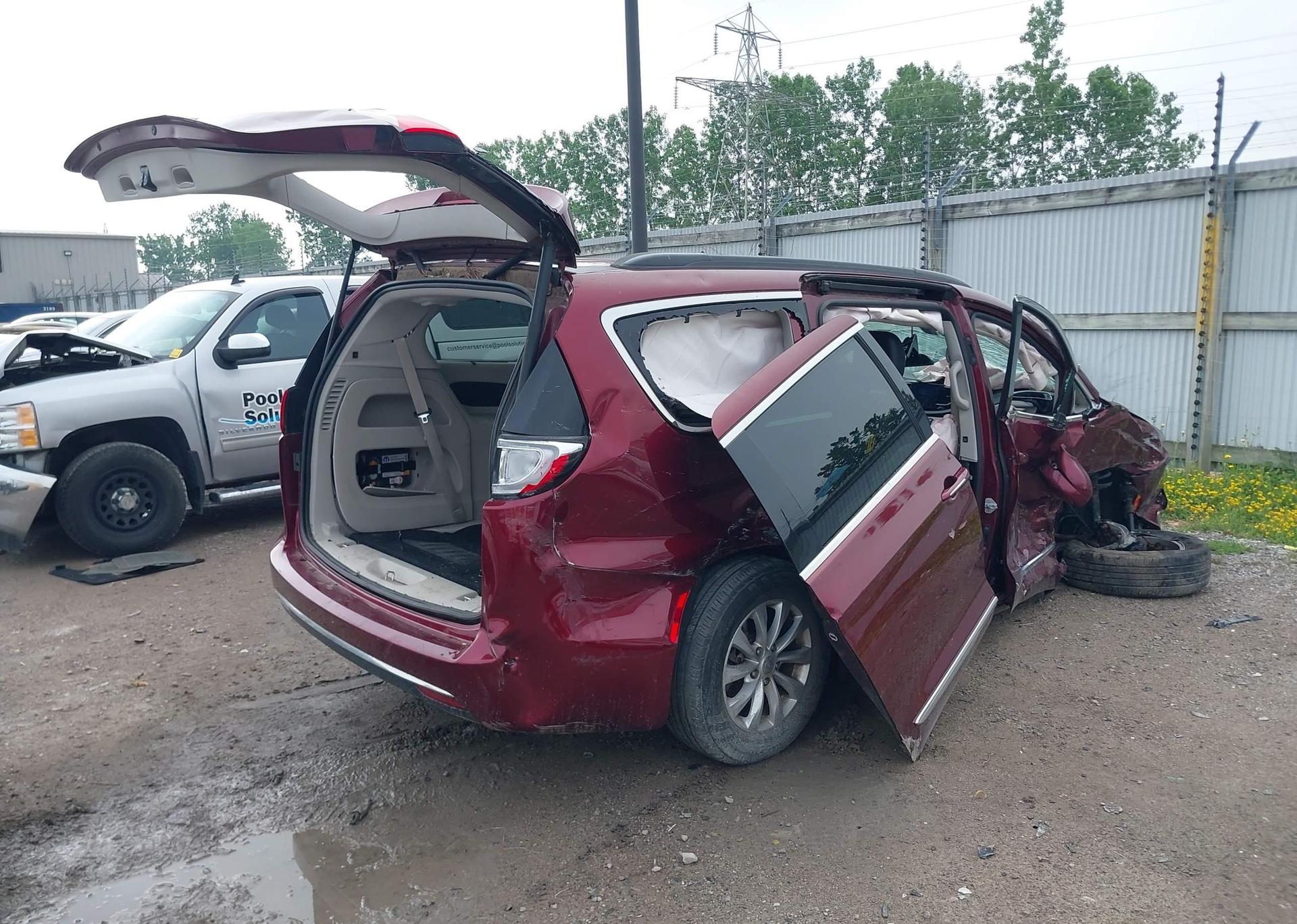 2017 CHRYSLER PACIFICA TOURING-L
