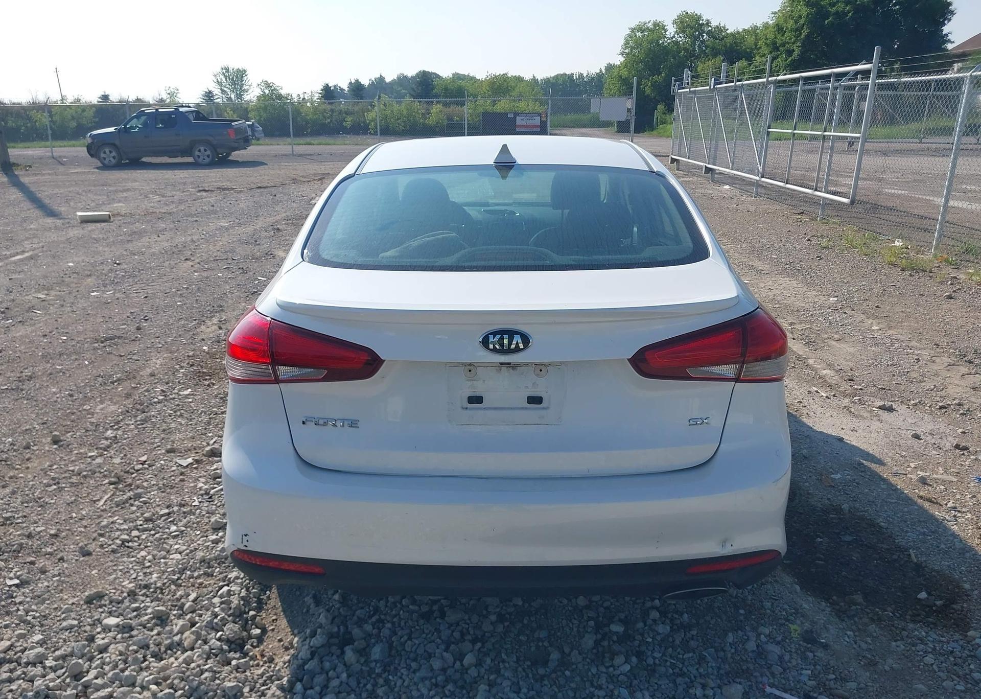 2017 KIA FORTE EX