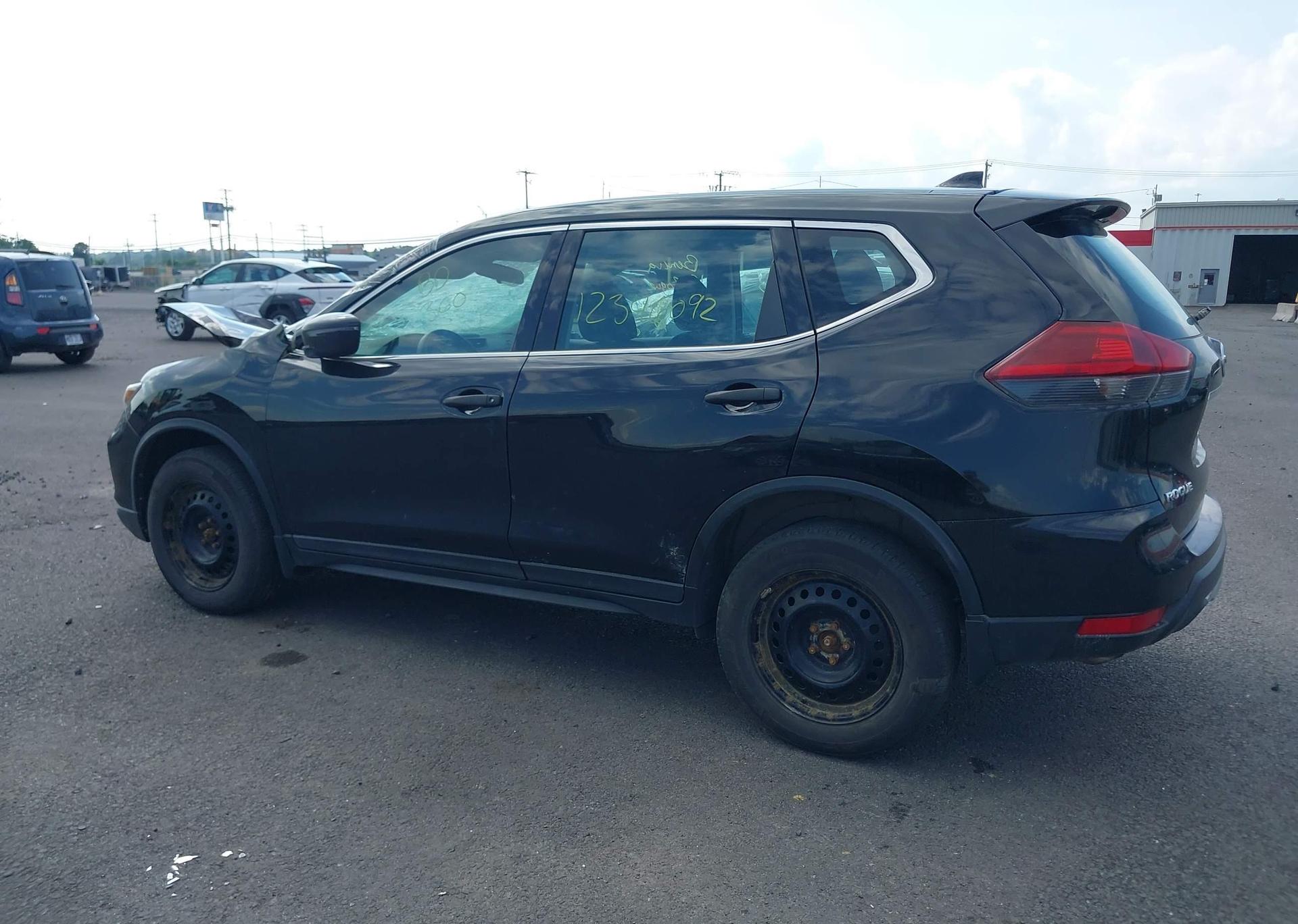 2019 NISSAN ROGUE S