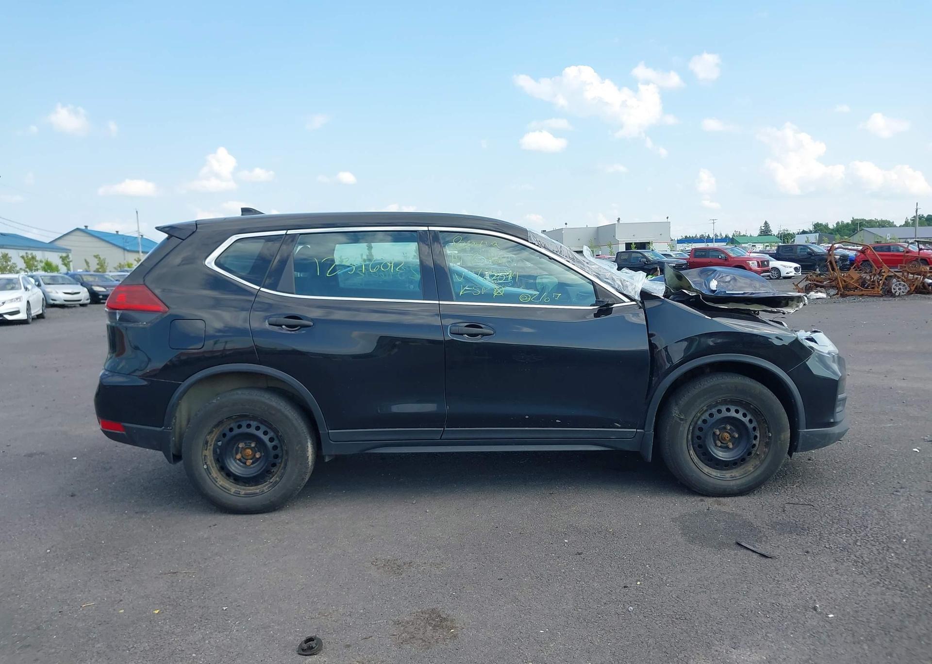 2019 NISSAN ROGUE S