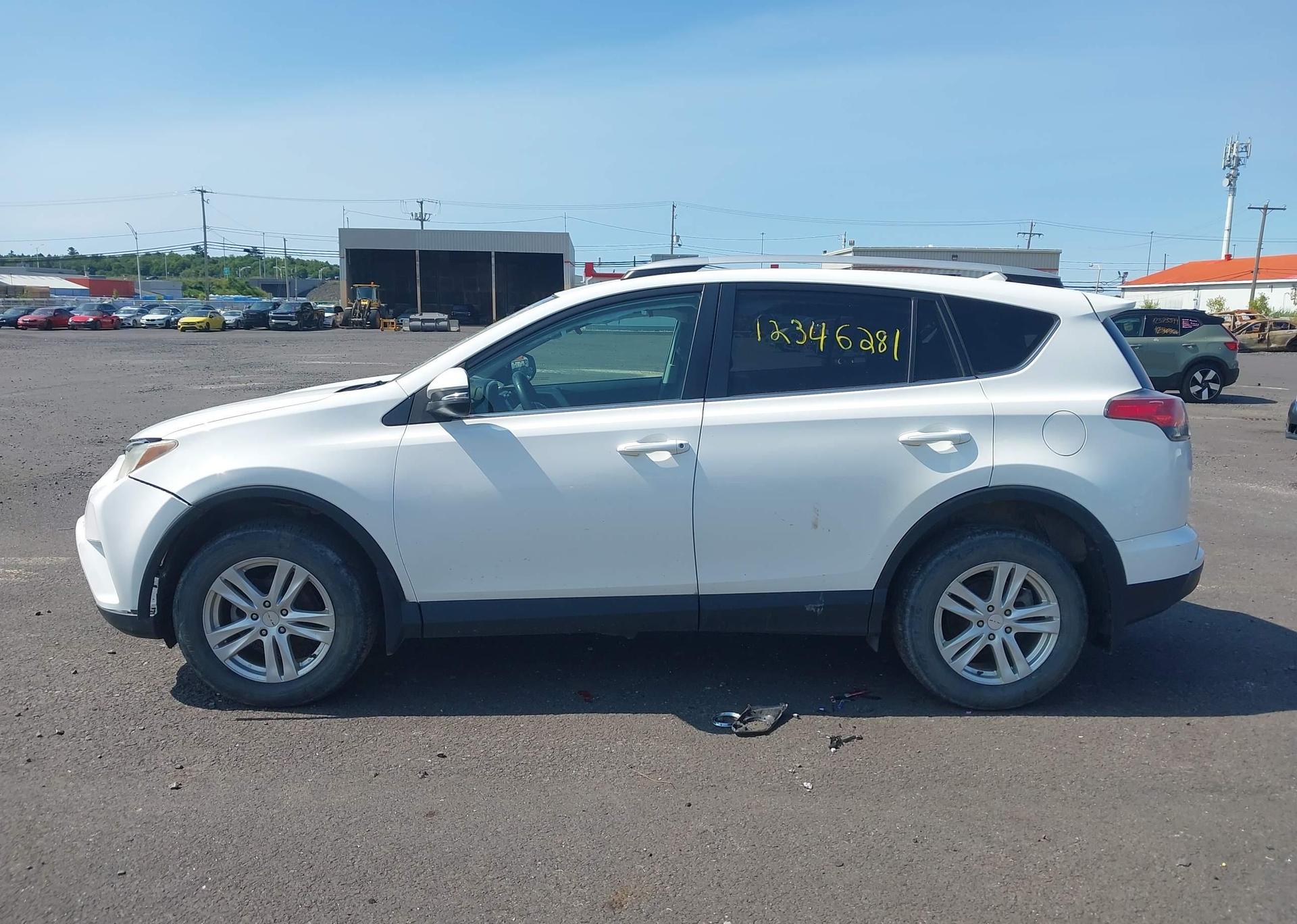 2016 TOYOTA RAV4 LE