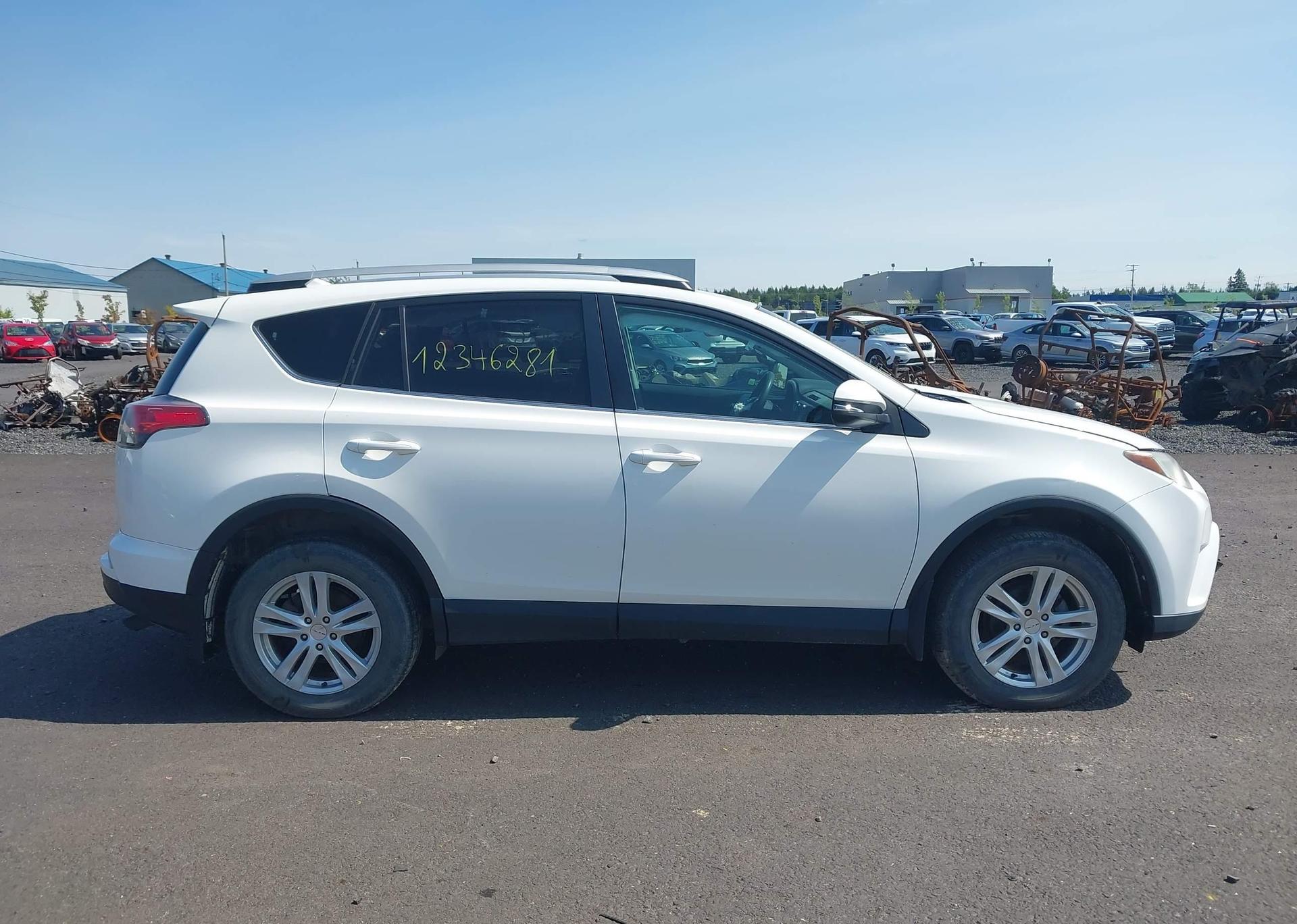 2016 TOYOTA RAV4 LE