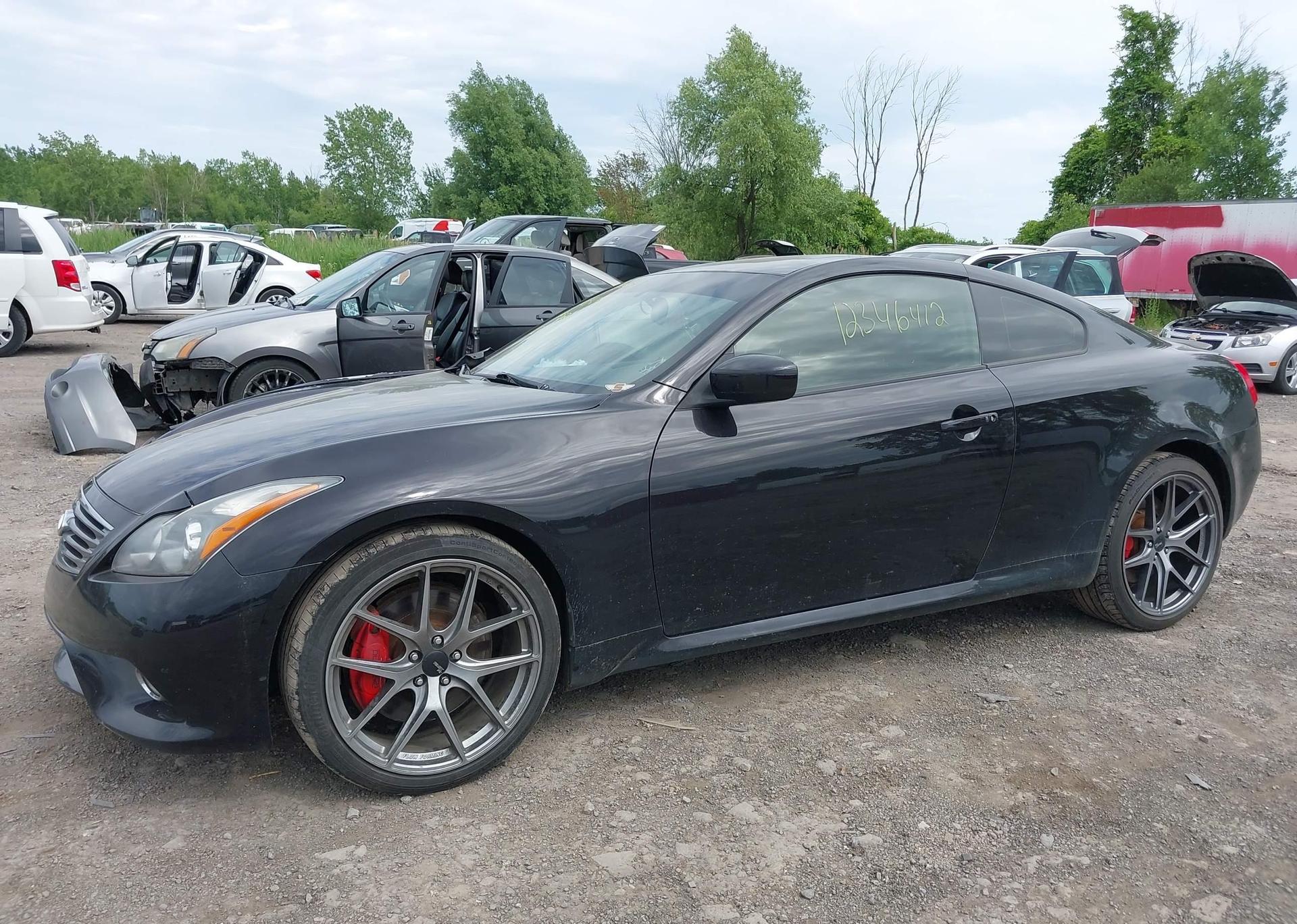2013 INFINITI G37