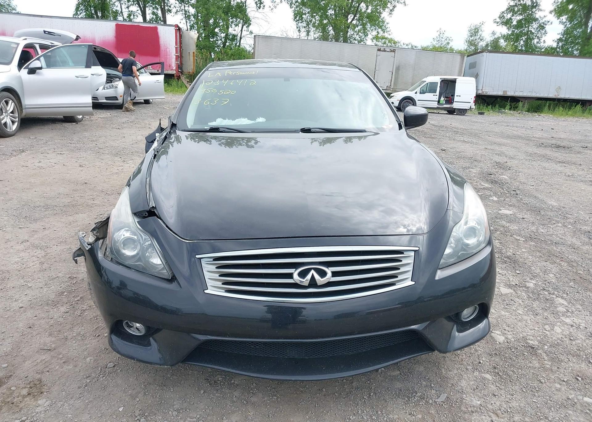 2013 INFINITI G37
