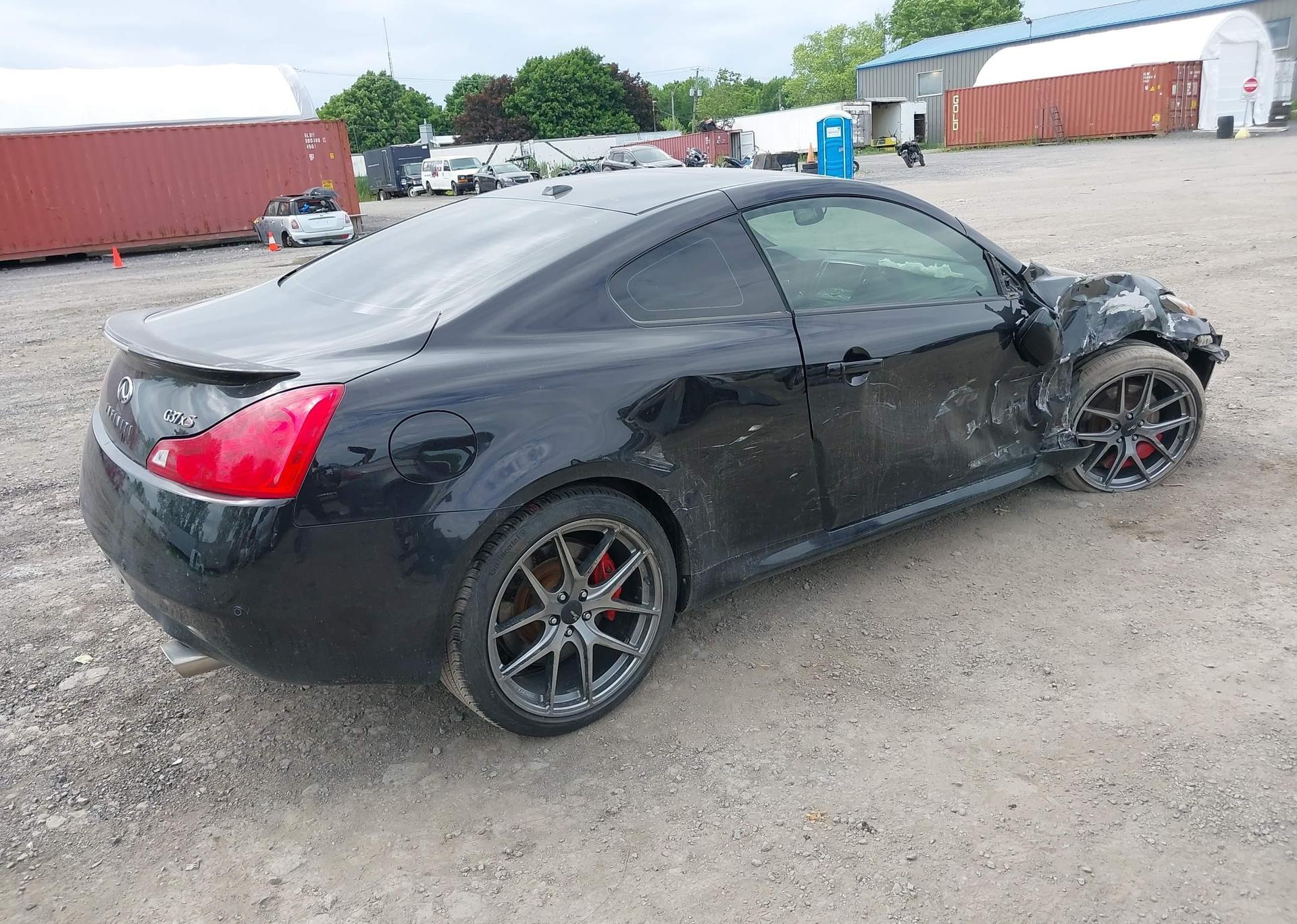 2013 INFINITI G37