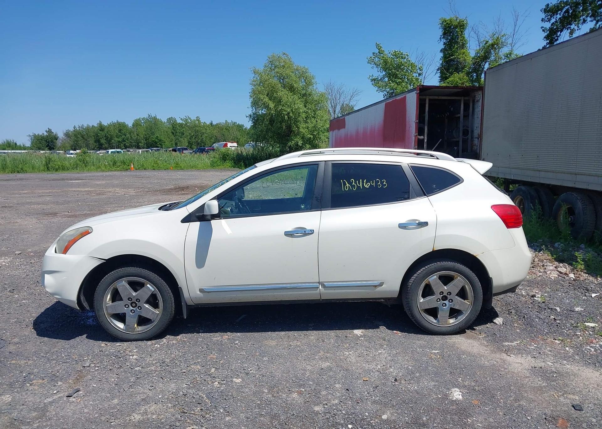 2012 NISSAN ROGUE S