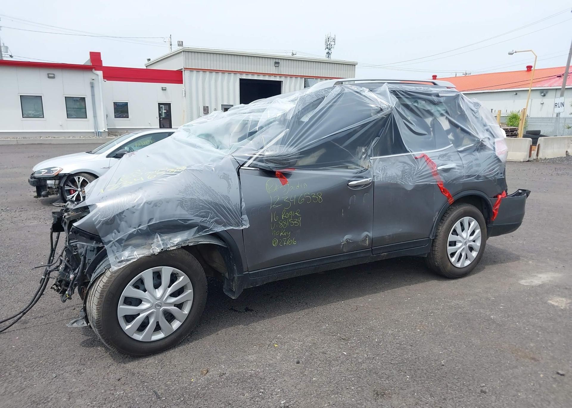 2016 NISSAN ROGUE S