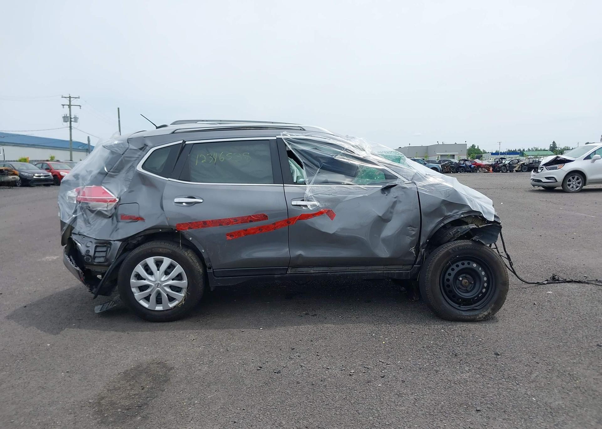 2016 NISSAN ROGUE S