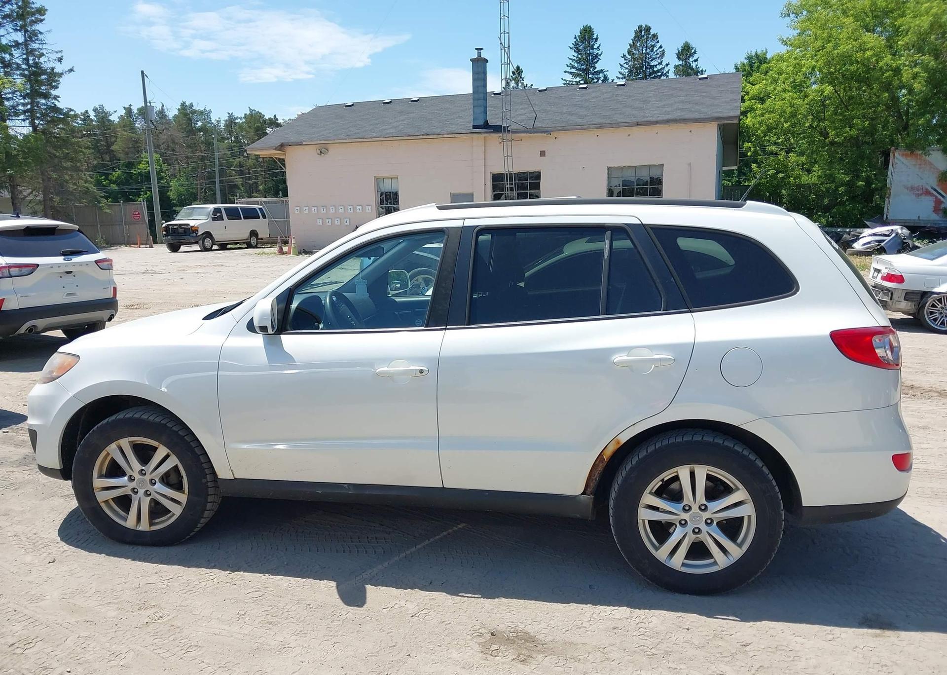 2011 HYUNDAI SANTA FE