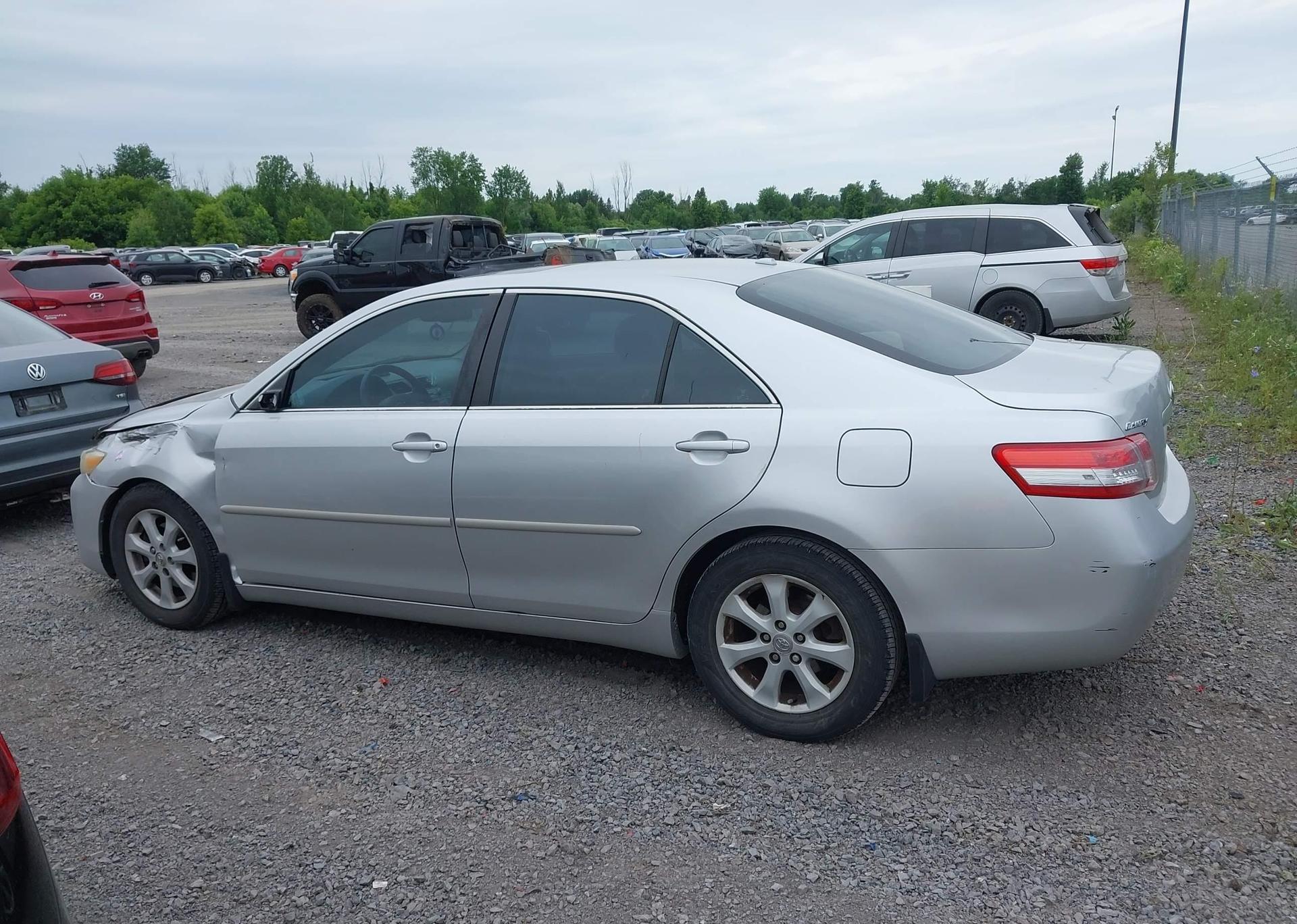 2010 TOYOTA CAMRY LE