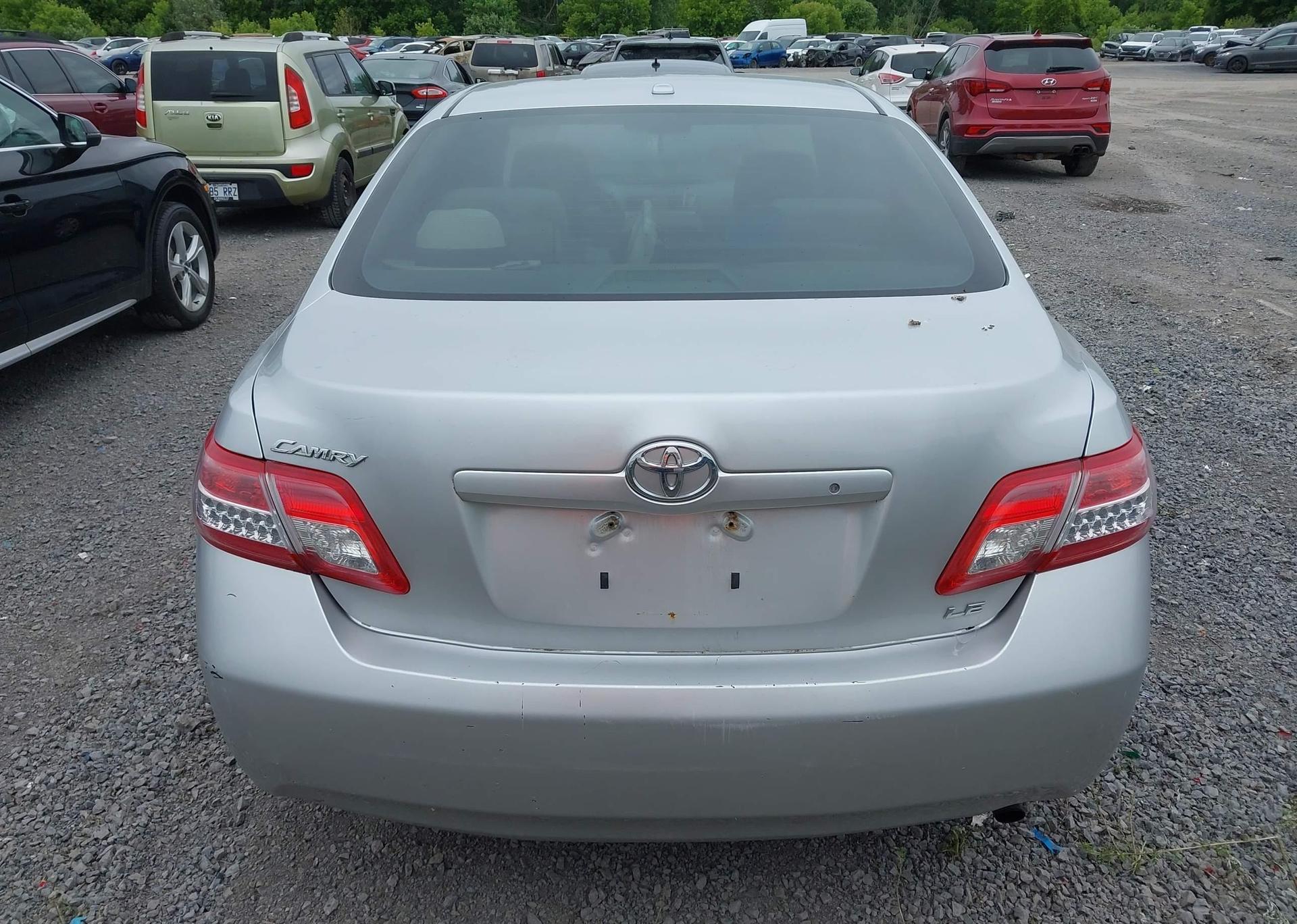 2010 TOYOTA CAMRY LE