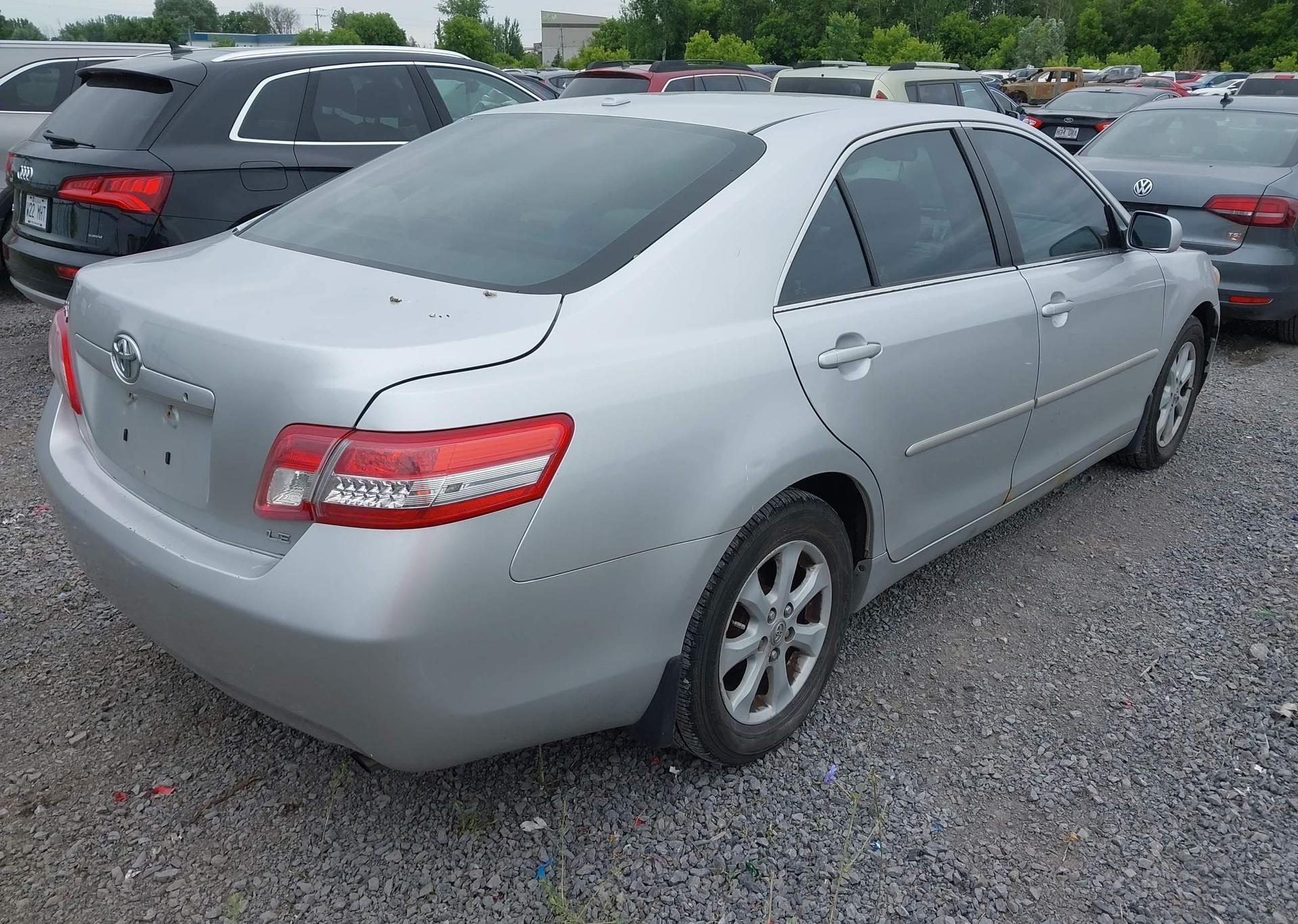 2010 TOYOTA CAMRY LE
