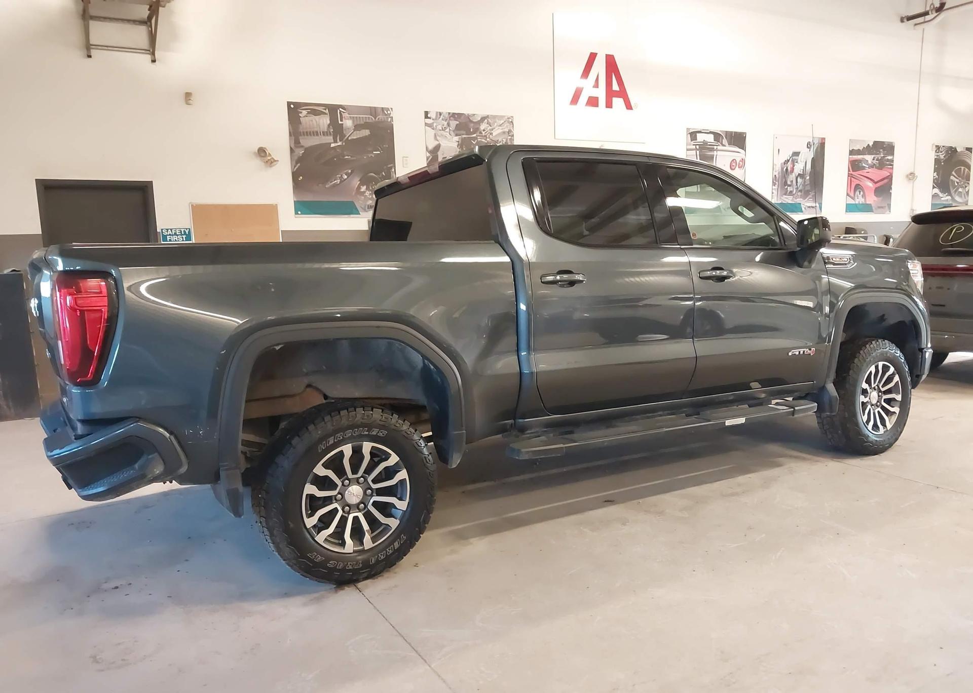 2021 GMC SIERRA K1500 AT4
