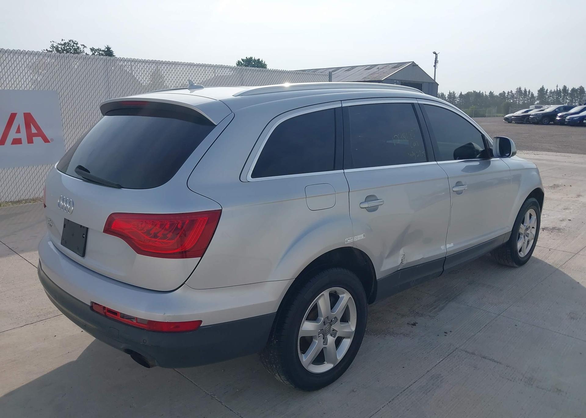 2011 AUDI Q7 3.0T PREMIUM
