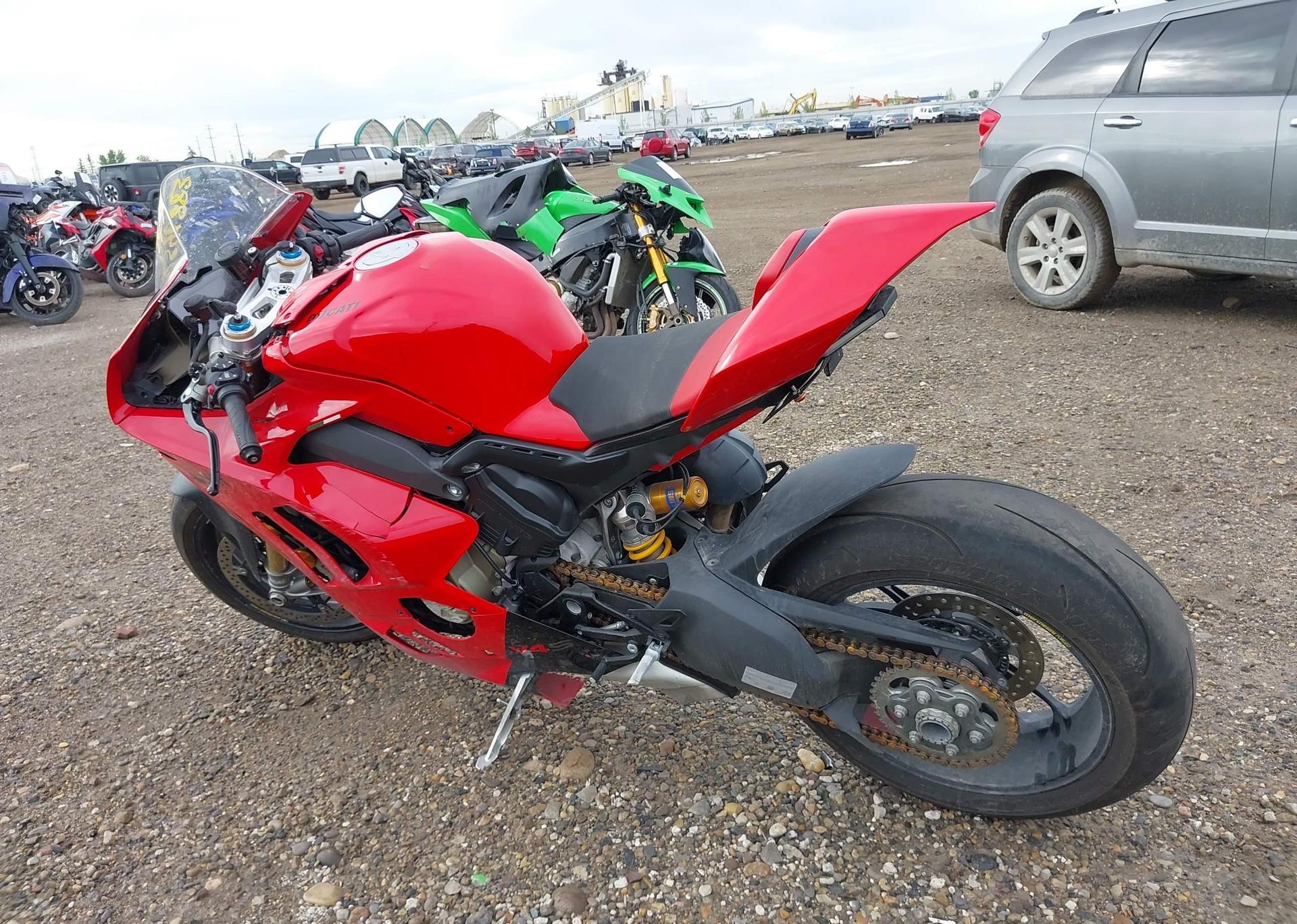 2023 DUCATI PANIGALE V4S