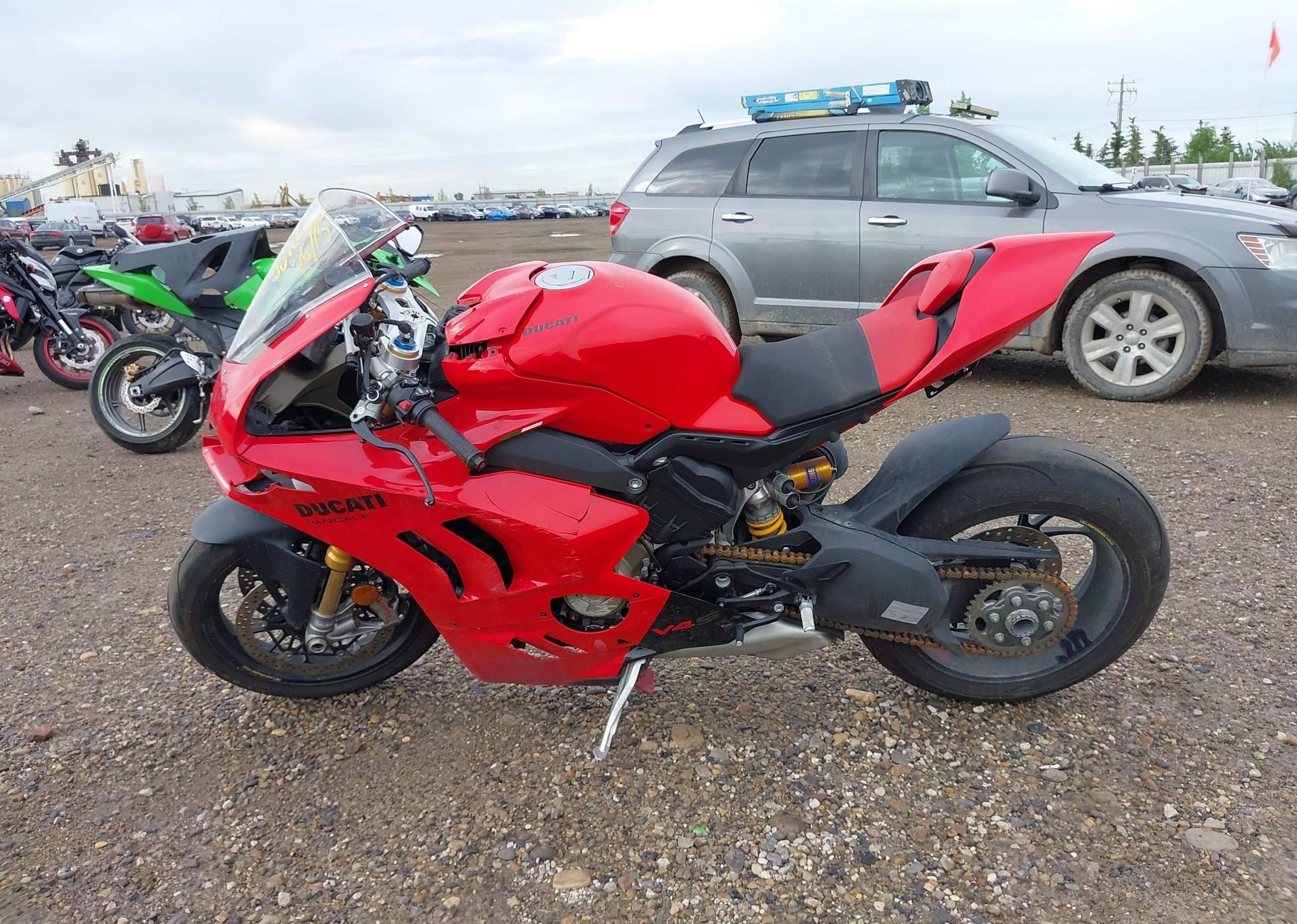 2023 DUCATI PANIGALE V4S