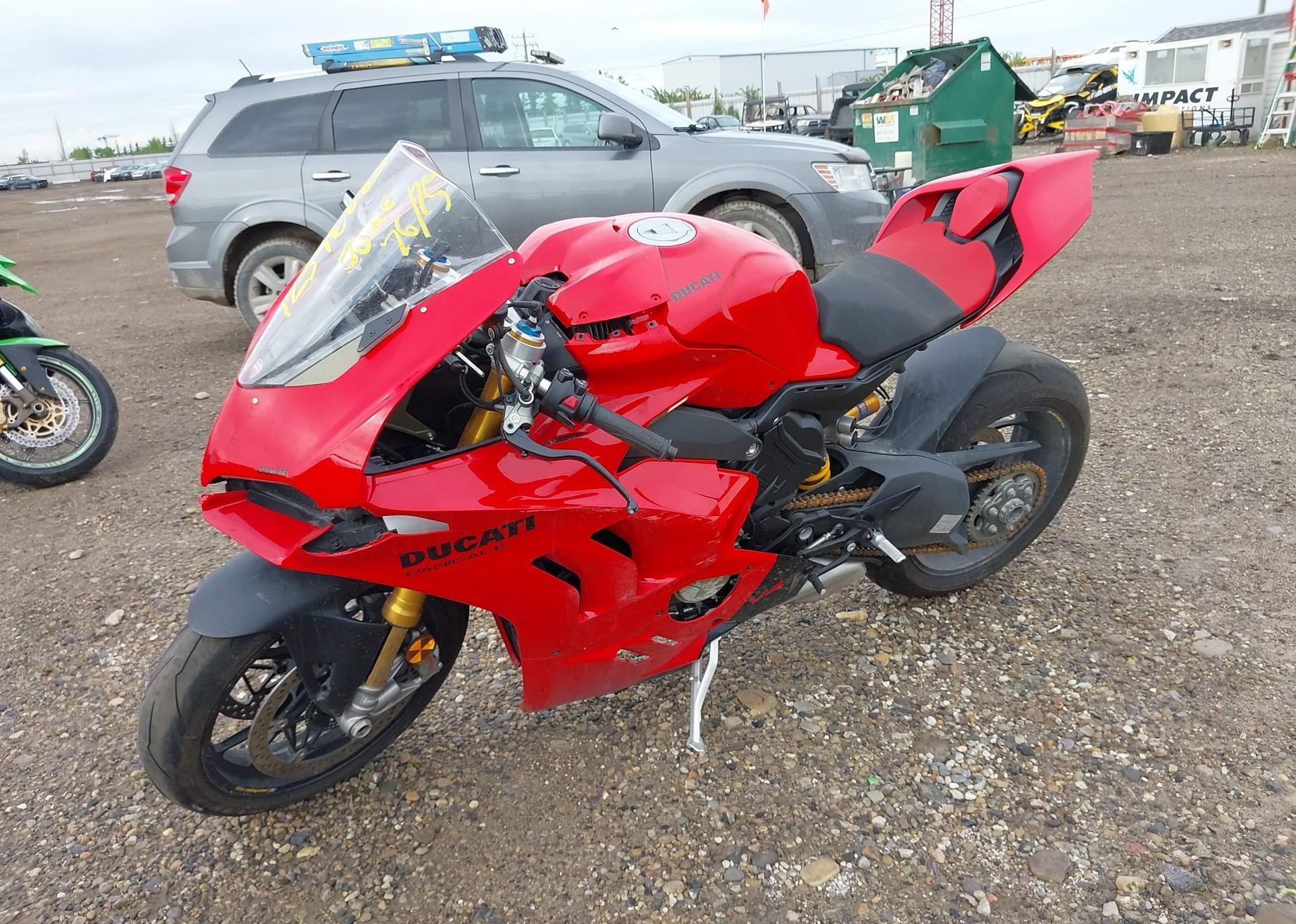 2023 DUCATI PANIGALE V4S