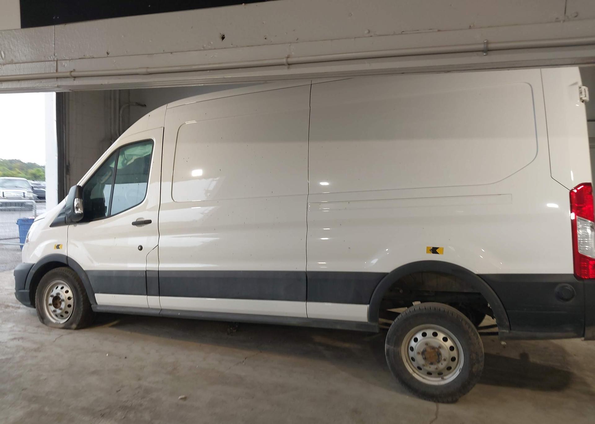 2024 FORD transit t-250
