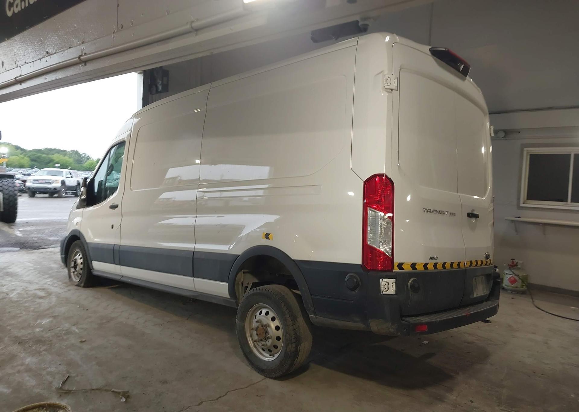 2024 FORD transit t-250